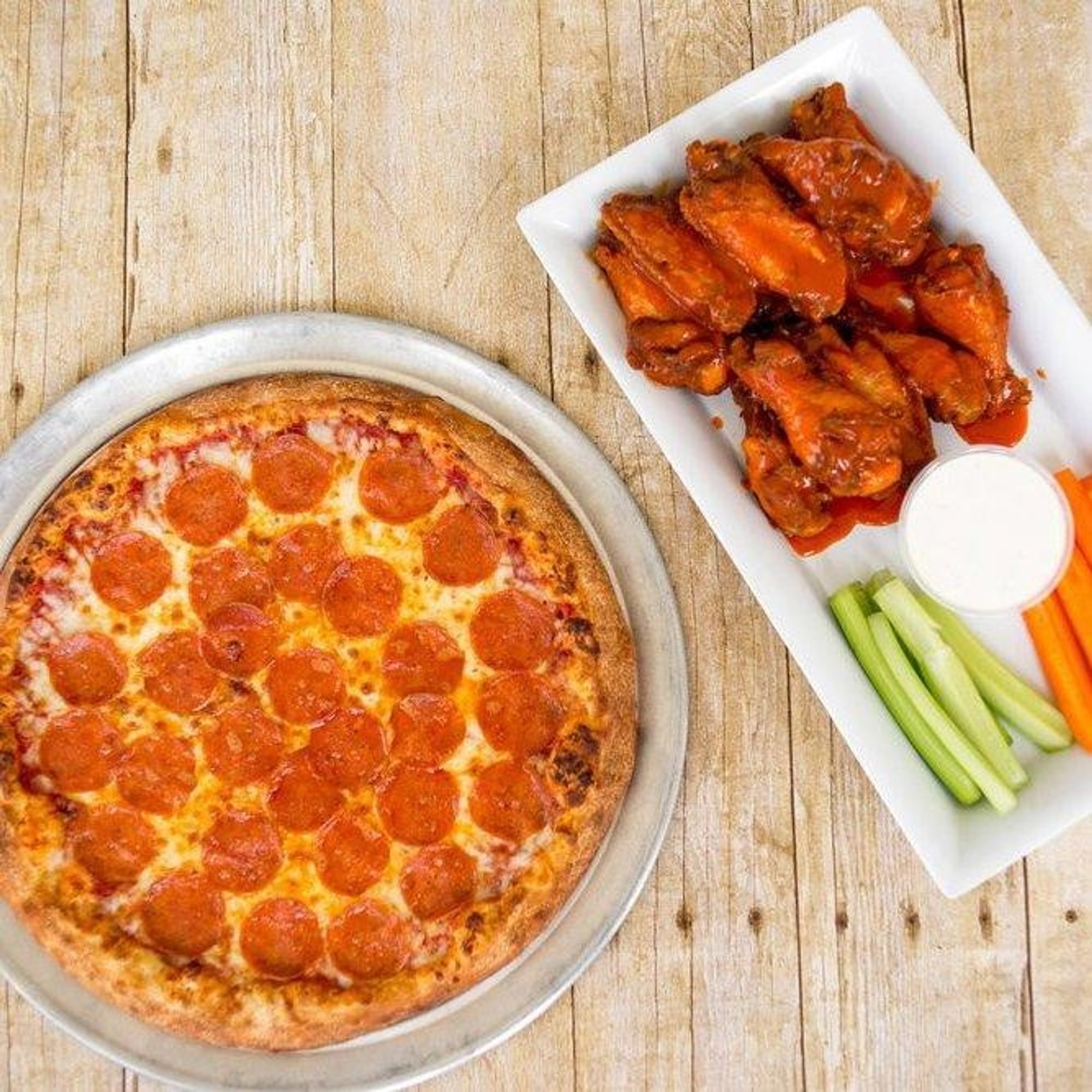 Jumbo 1-Topping Pizza & 8pc Wings
