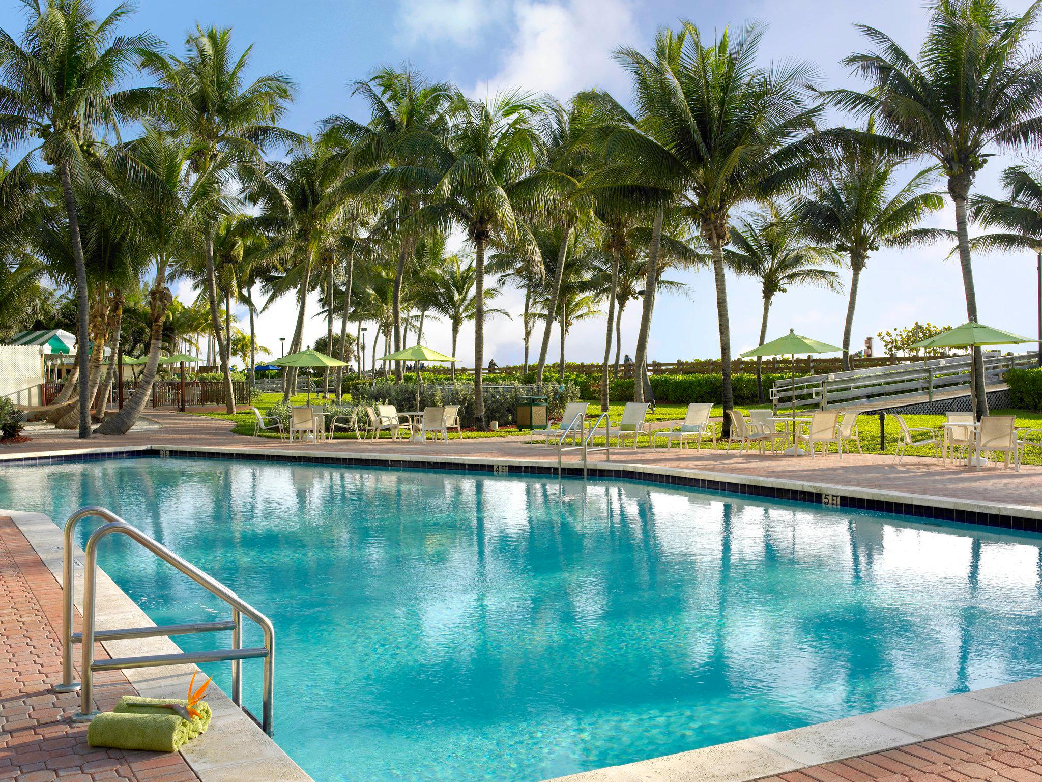 Holiday Inn Miami Beach-Oceanfront Photo