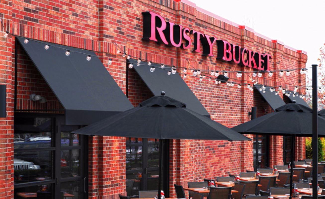 Rusty Bucket Restaurant and Tavern Photo