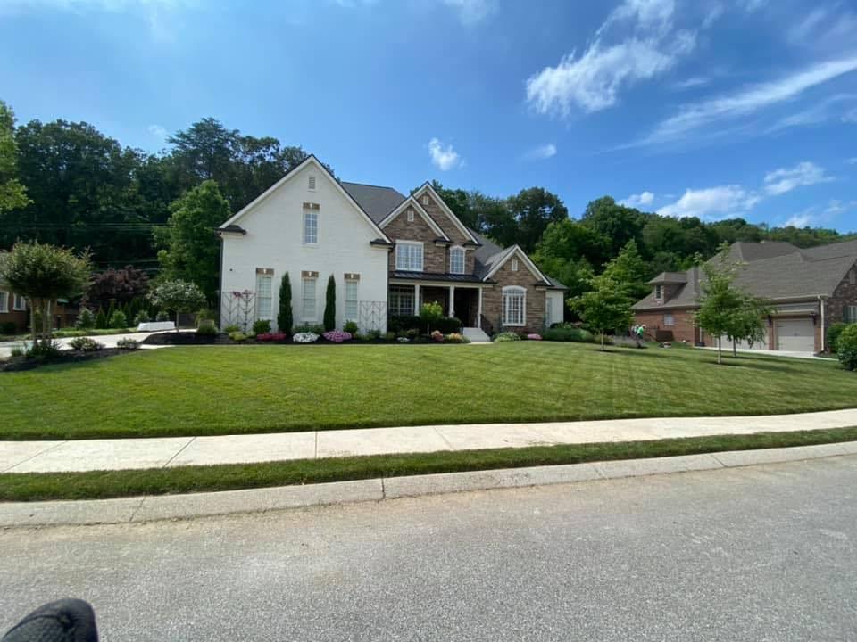 Chattanooga Landscaping Pros Image