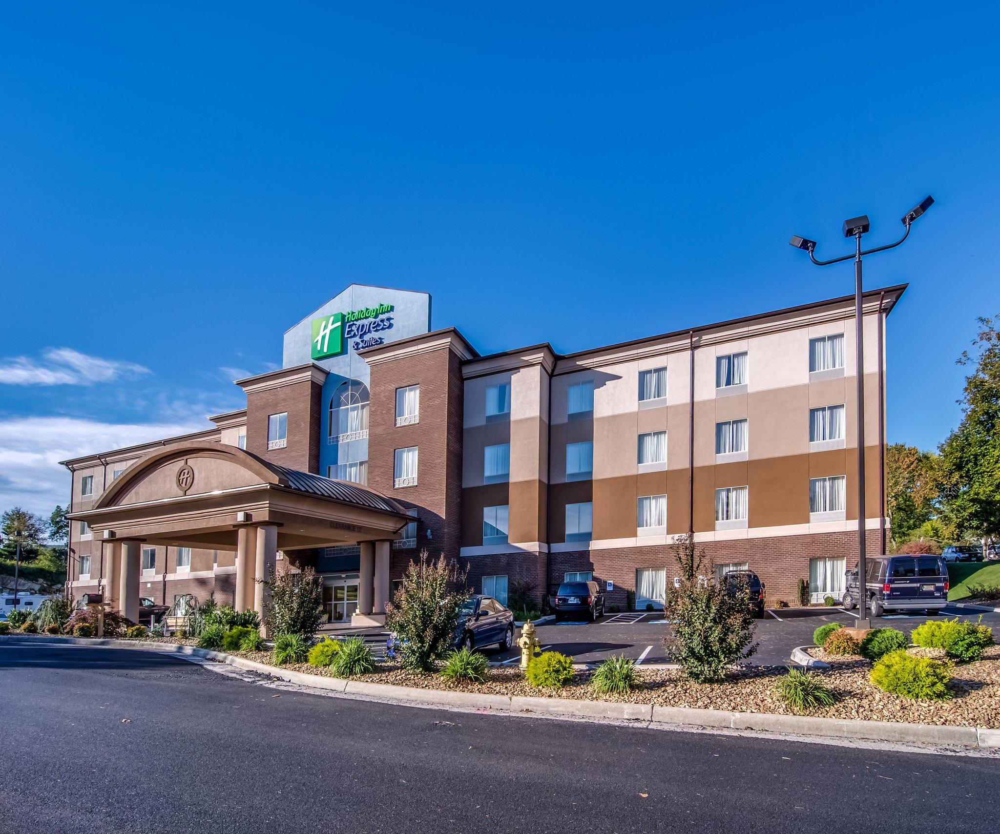 Holiday Inn Express & Suites Wytheville Photo