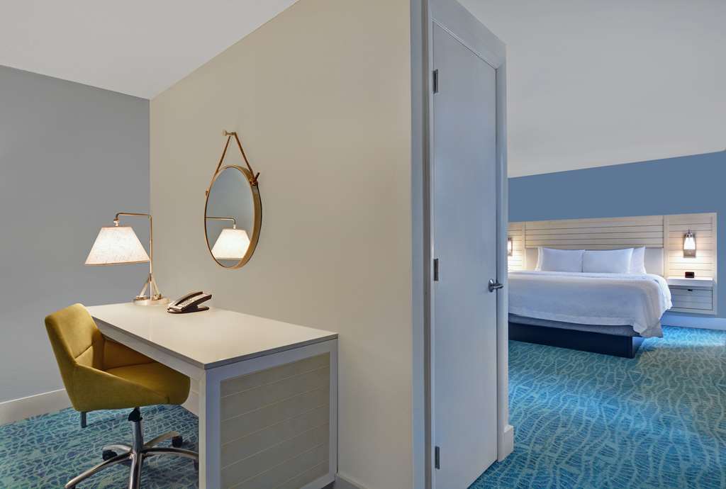 Hampton Inn Jacksonville Beach/Oceanfront Image
