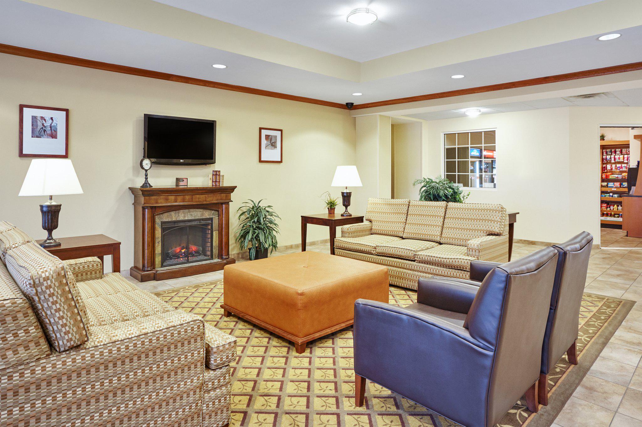 Candlewood Suites Fayetteville Fort Bragg Photo