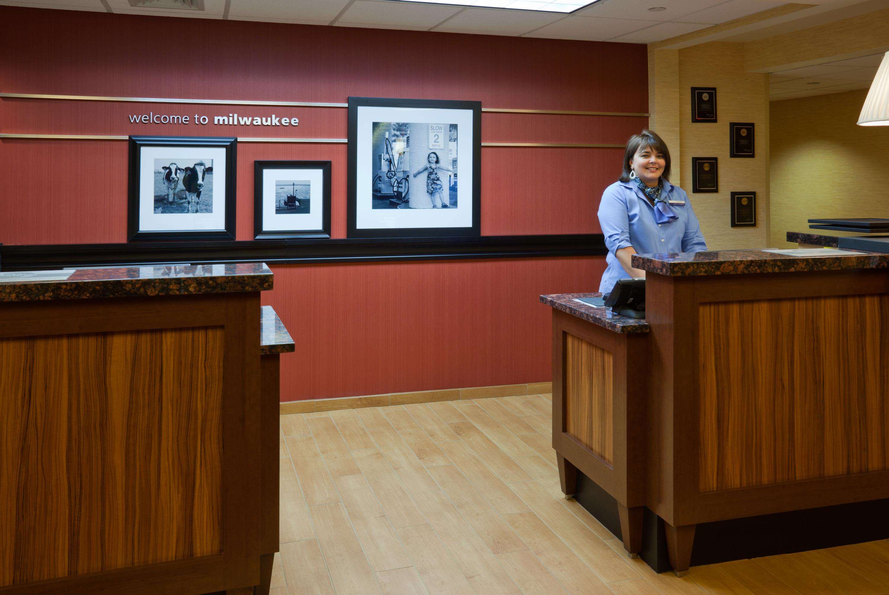 Hampton Inn Milwaukee-Airport Photo