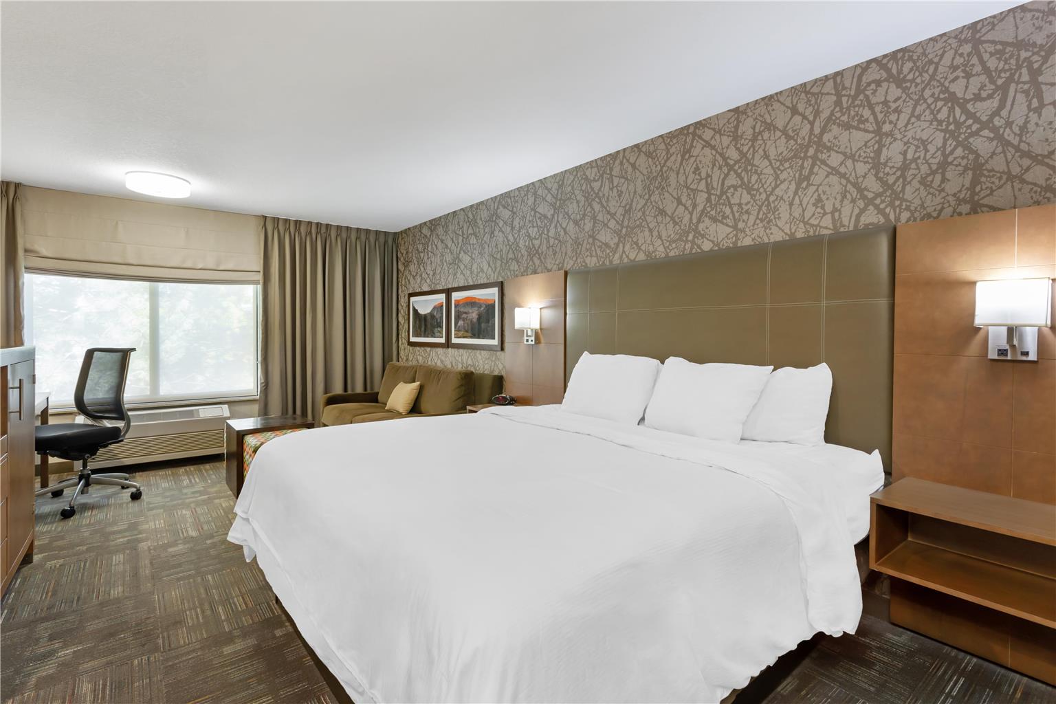 Best Western Plus CottonTree Inn