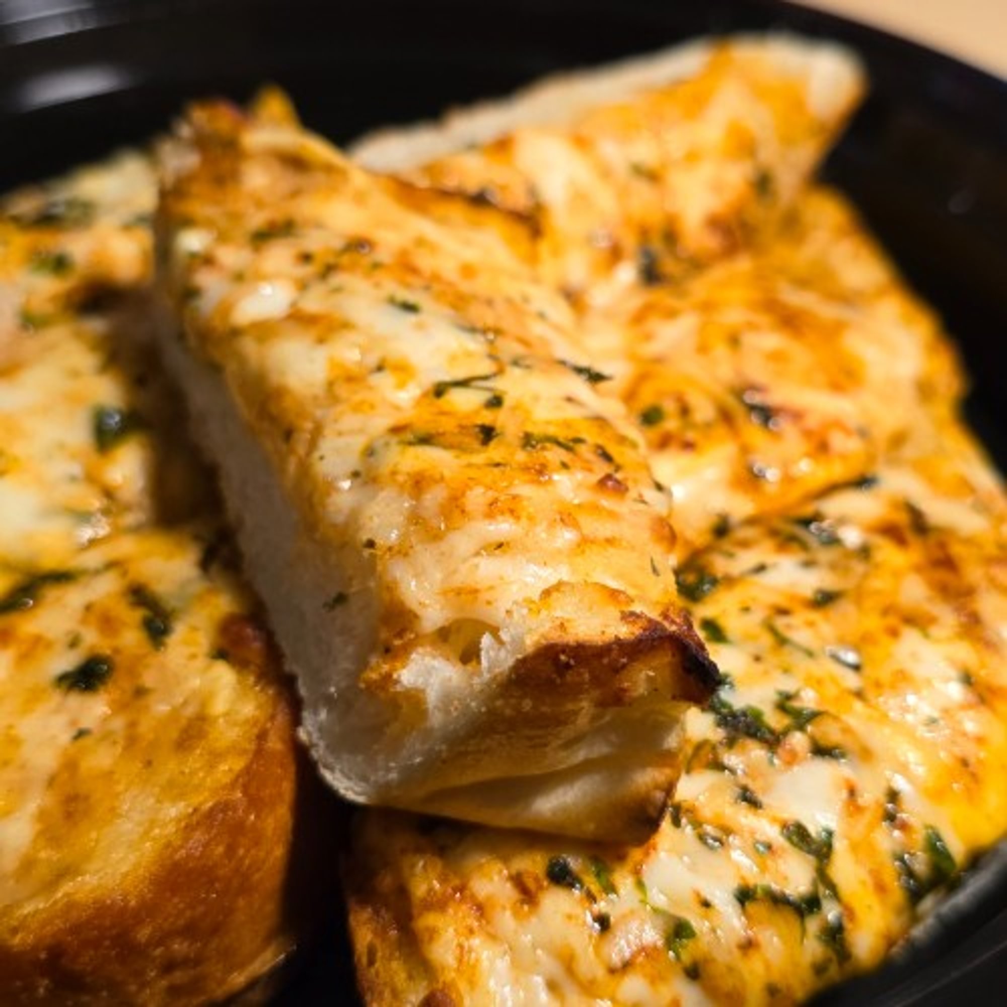 Garlic Cheese Bread Loaf (12 pieces)