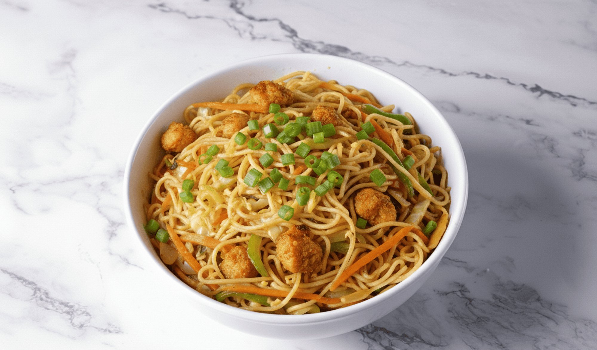 CHICKEN HAKKA NOODLES