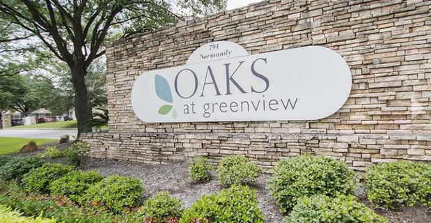 Images Oaks at Greenview Apartments