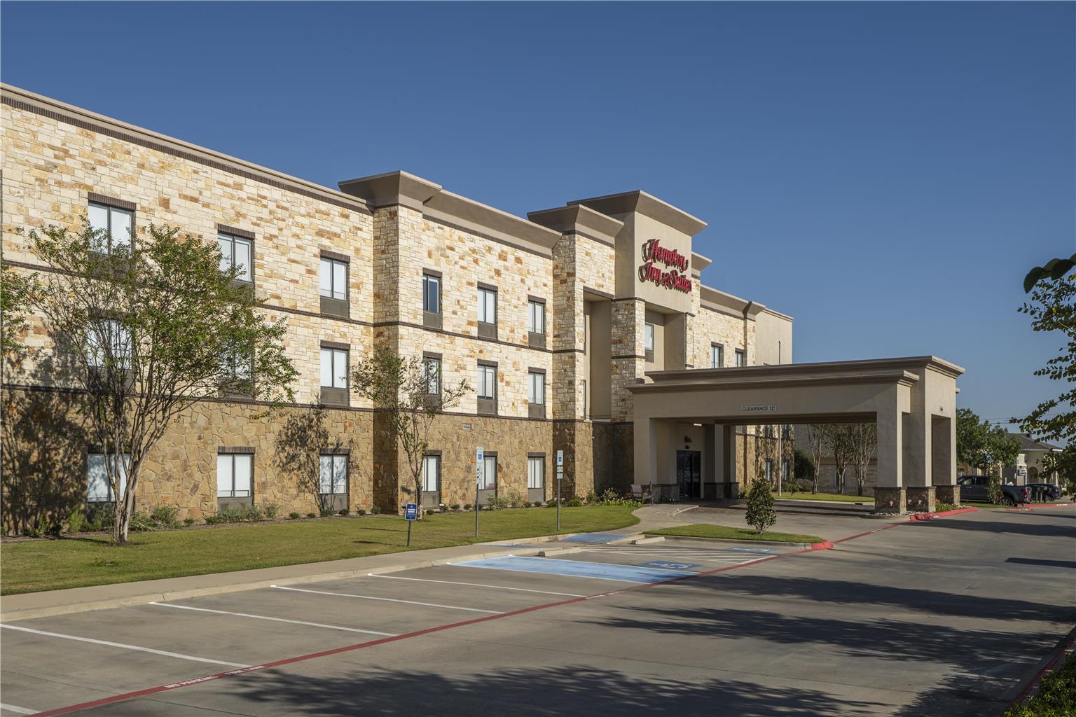 Hampton Inn & Suites Mansfield Image