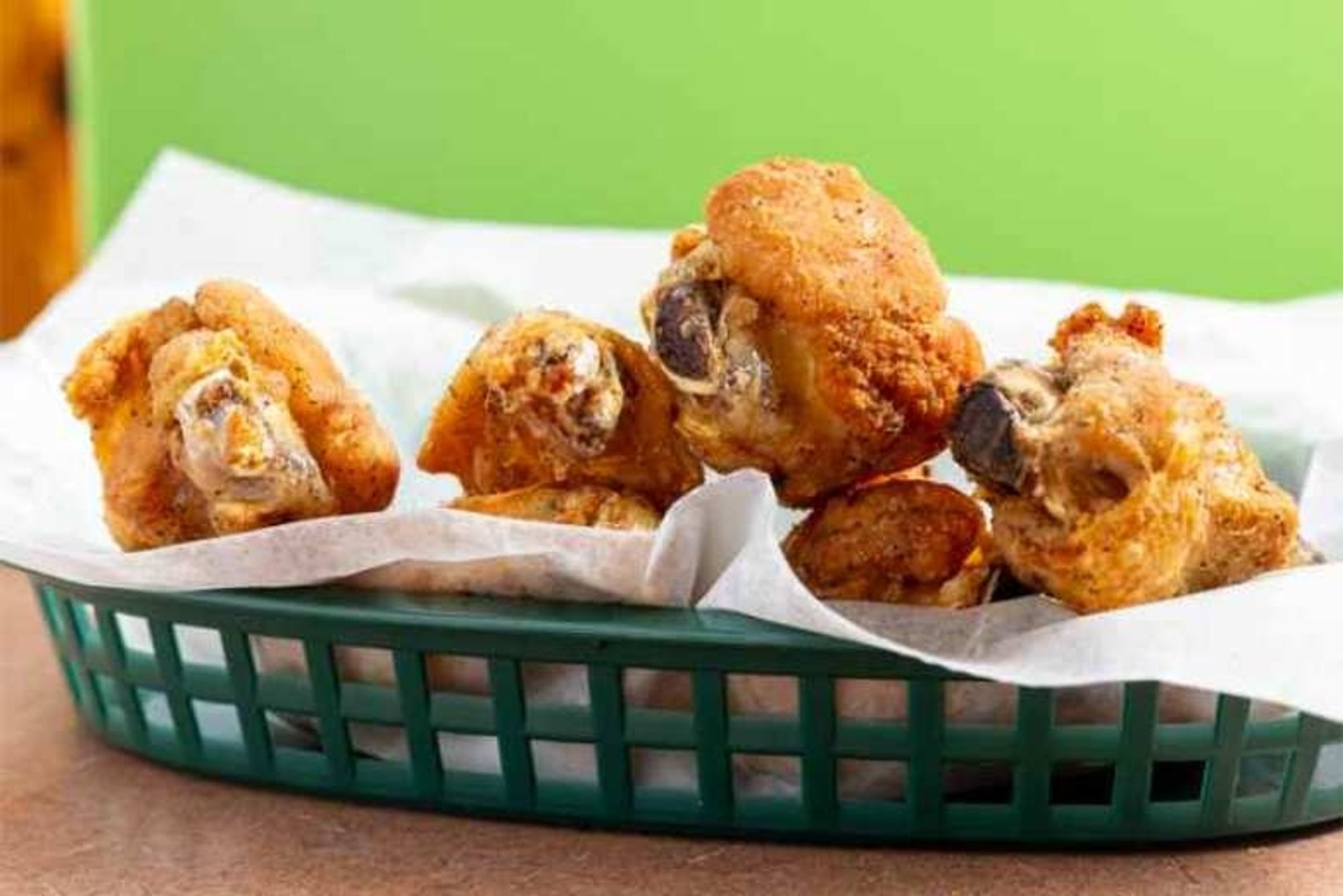 Bone-In Wings (8 Pcs)