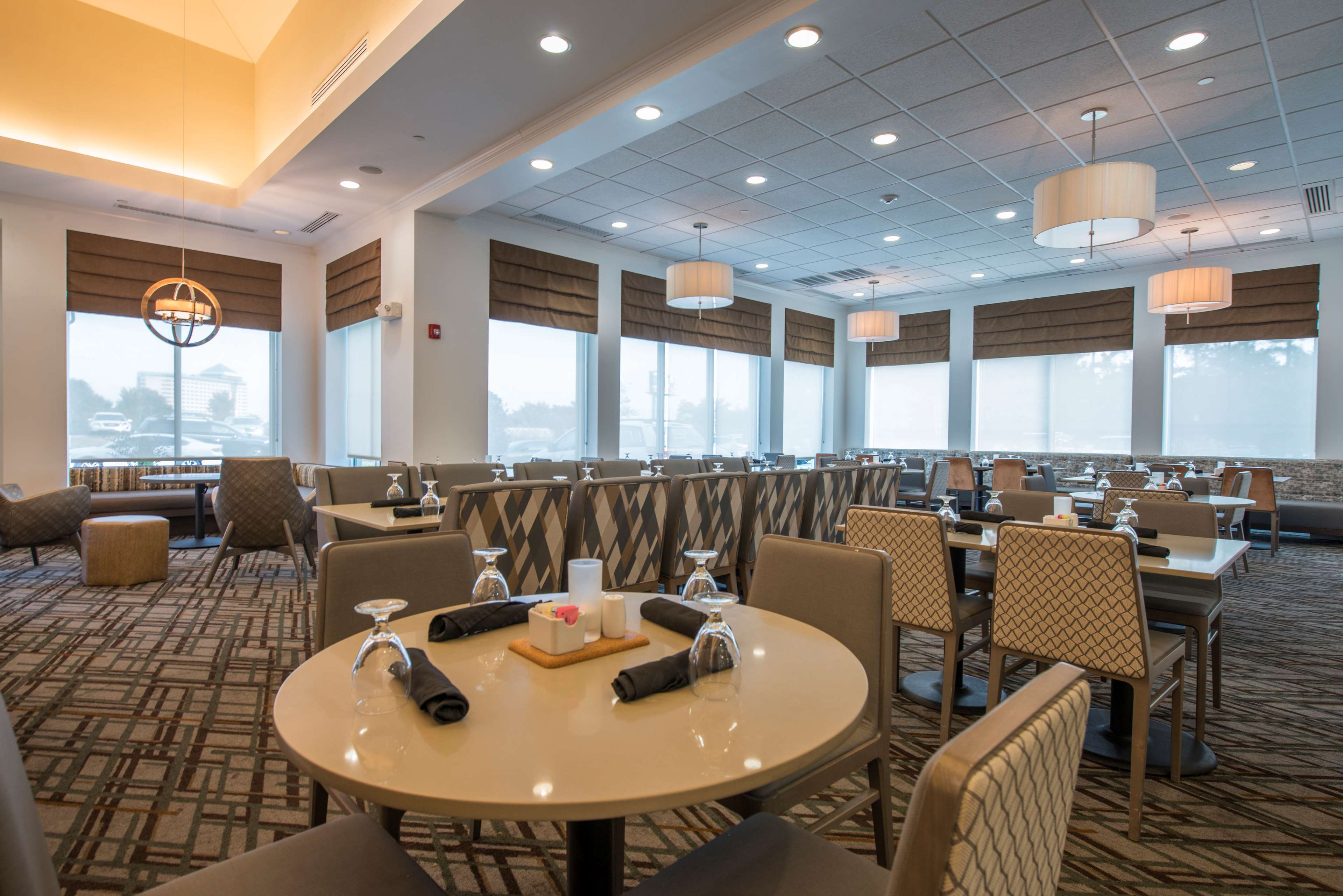 Hilton Garden Inn Atlanta Airport North Photo