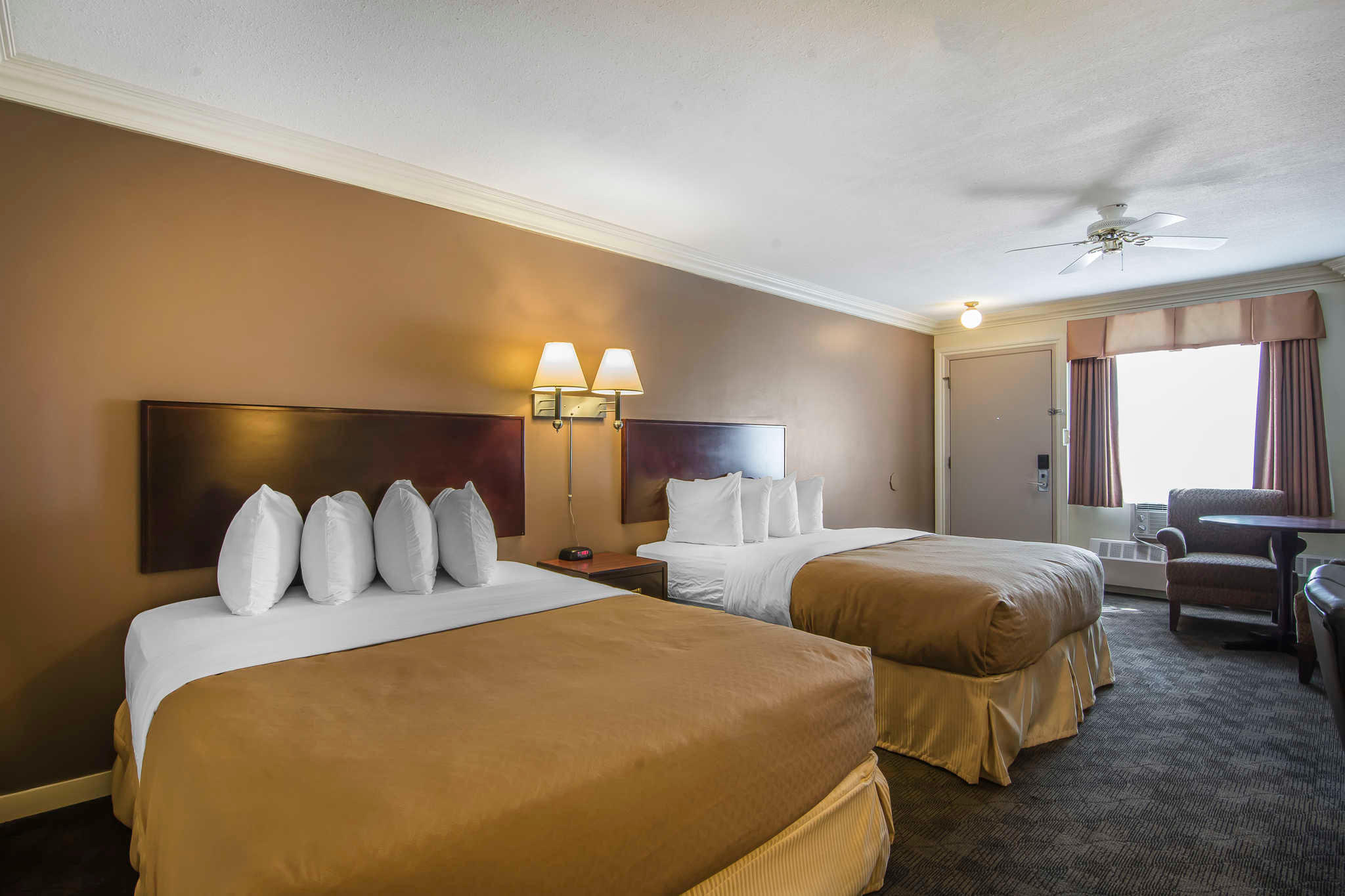 Images Quality Inn & Suites
