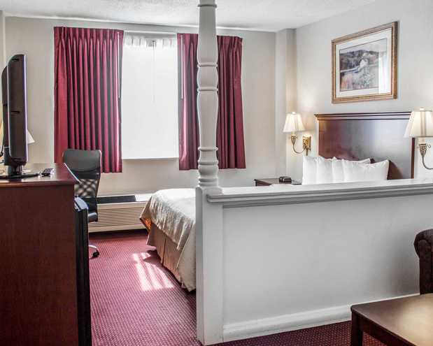 Images Quality Inn & Conference Center