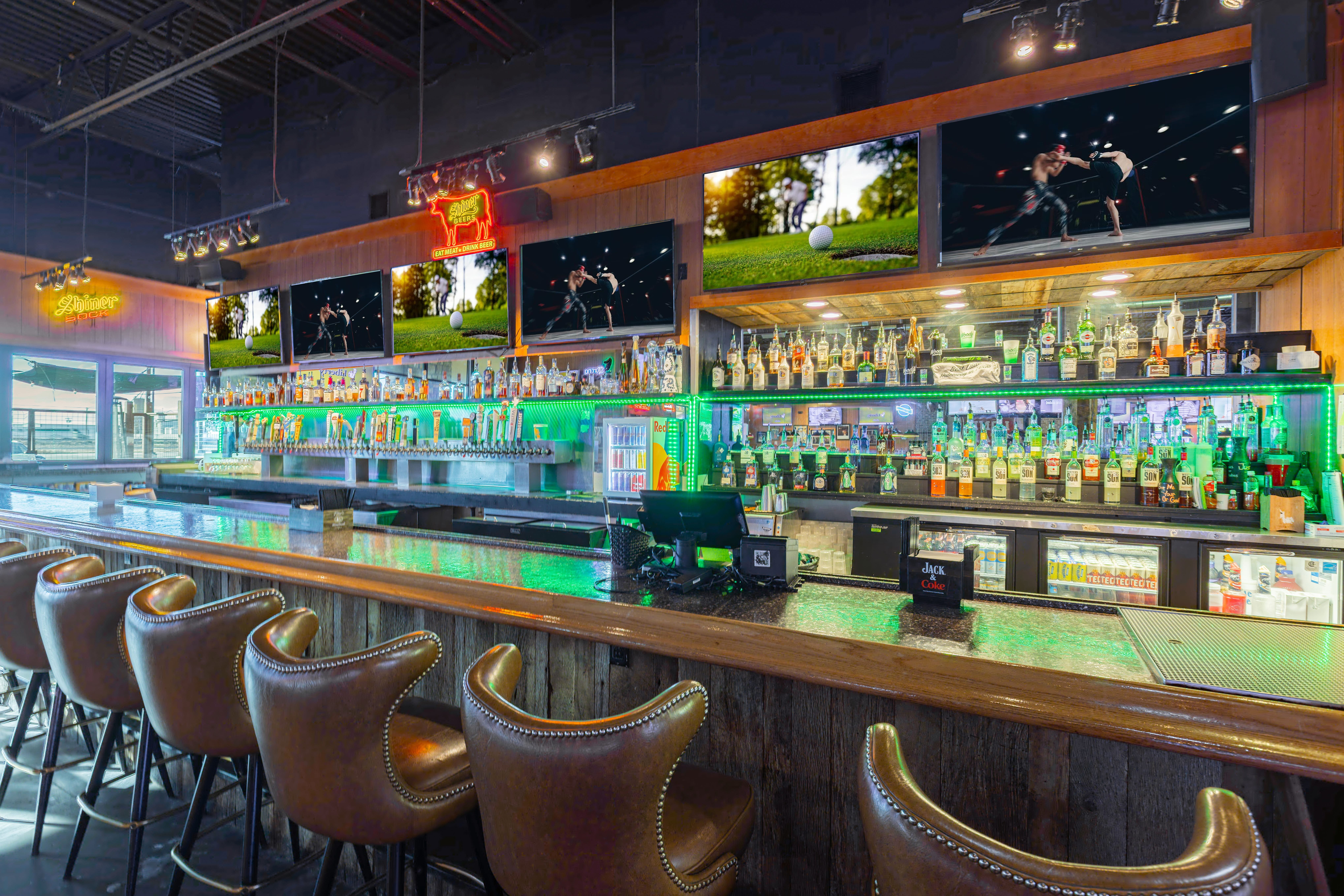Woody's Hideaway Midland