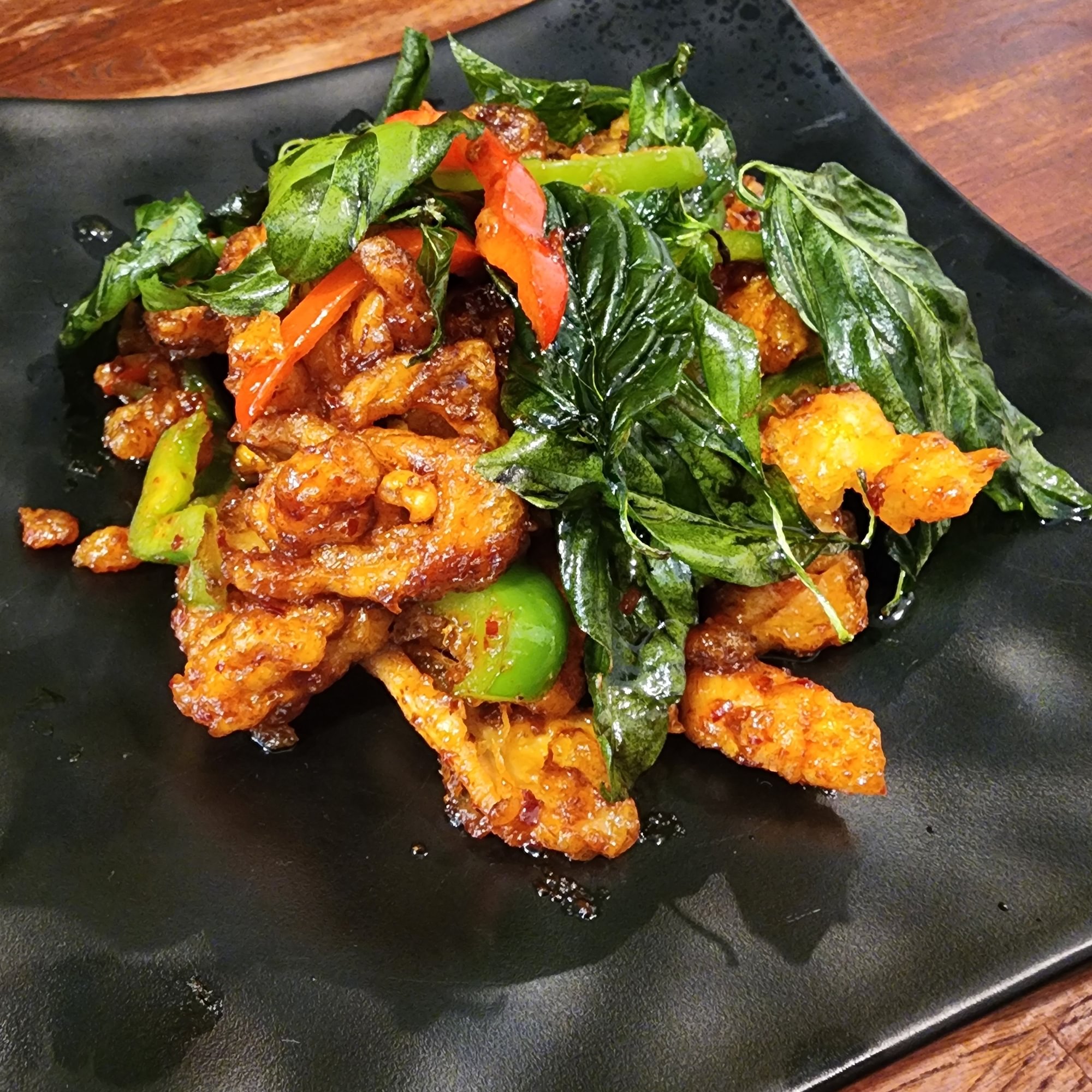 Crispy Garlic Chicken Entrée