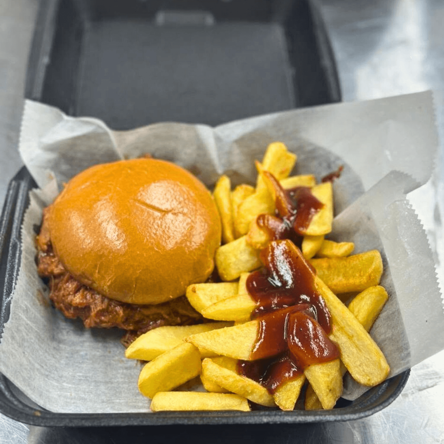 Pulled Pork Sandwich Lunch
