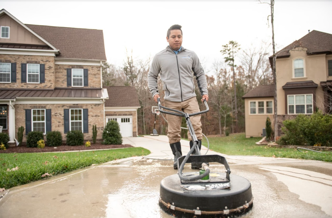 Window Hero Charlotte Image