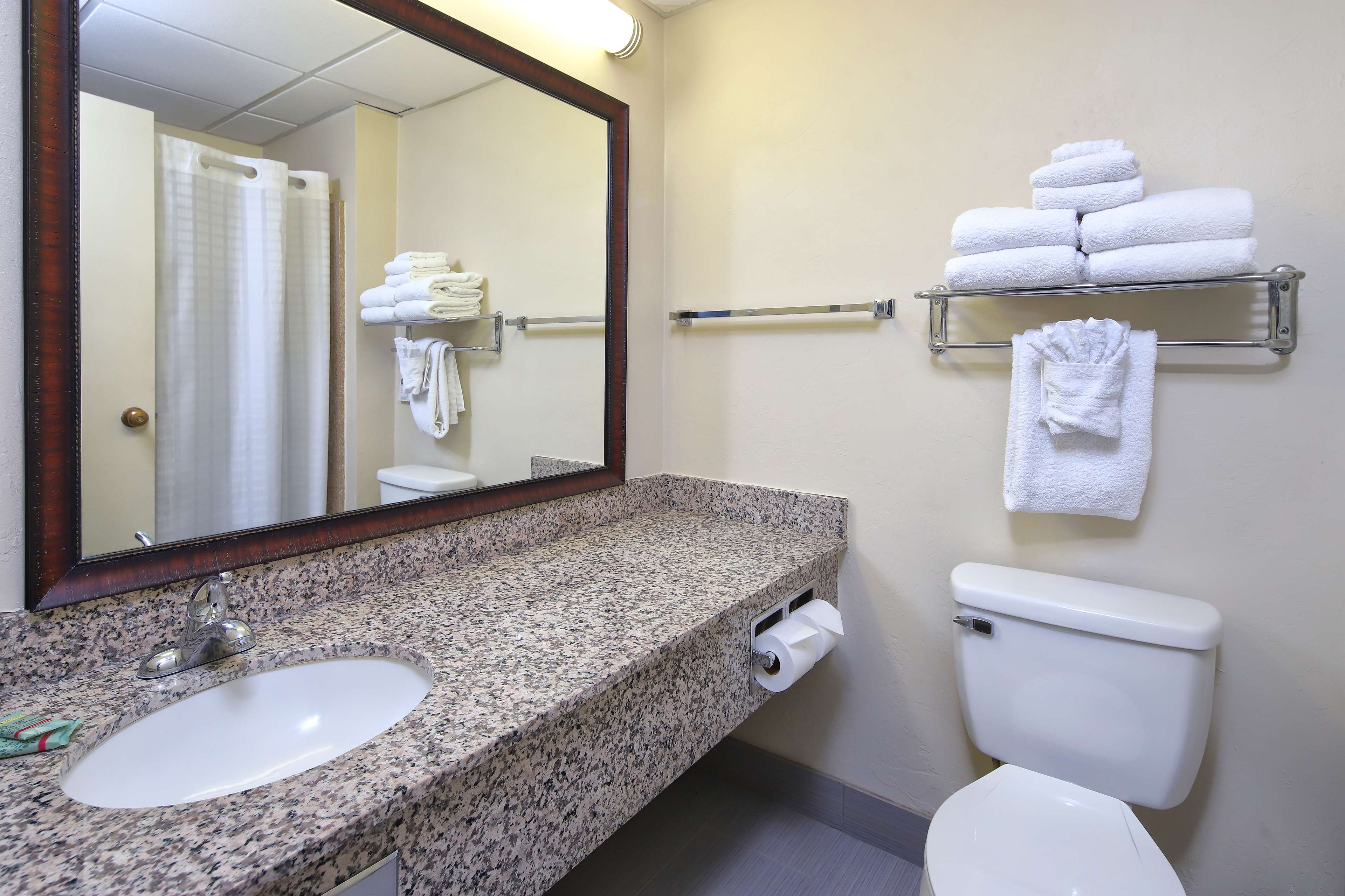 Best Western Tucson Int'l Airport Hotel & Suites Photo