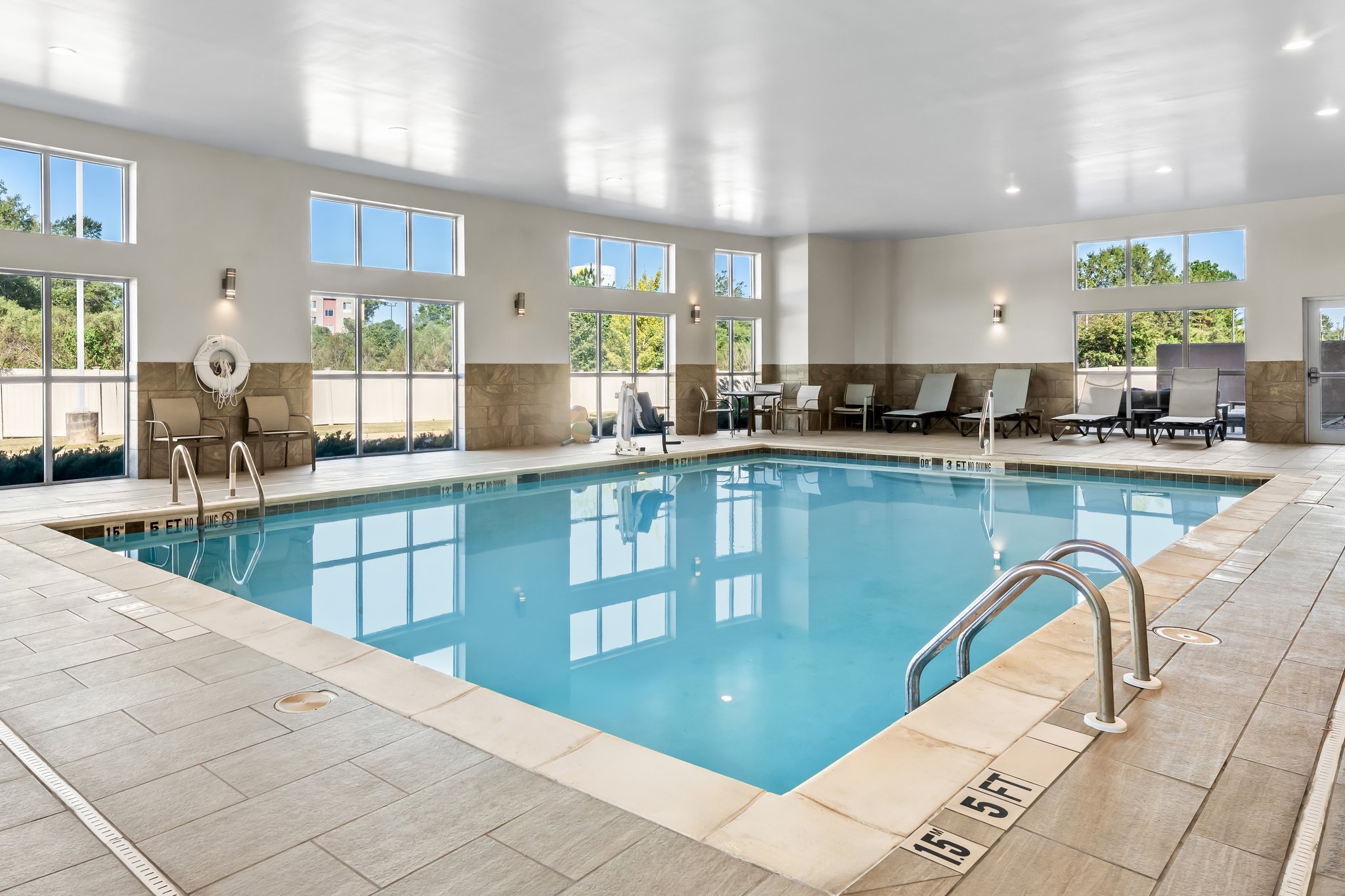 Holiday Inn Express & Suites Albany by IHG Image