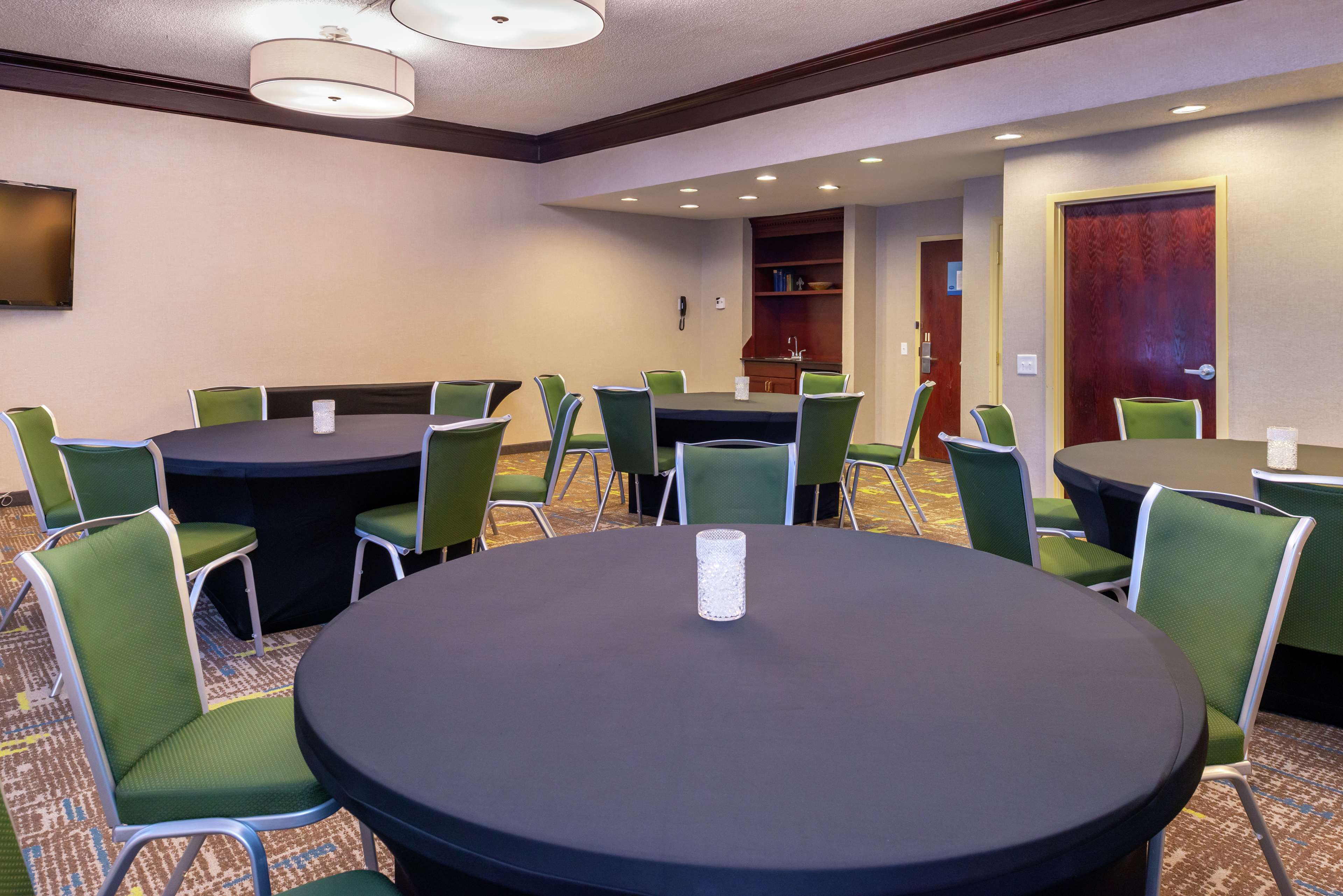 Hampton Inn Greensboro-Airport Photo