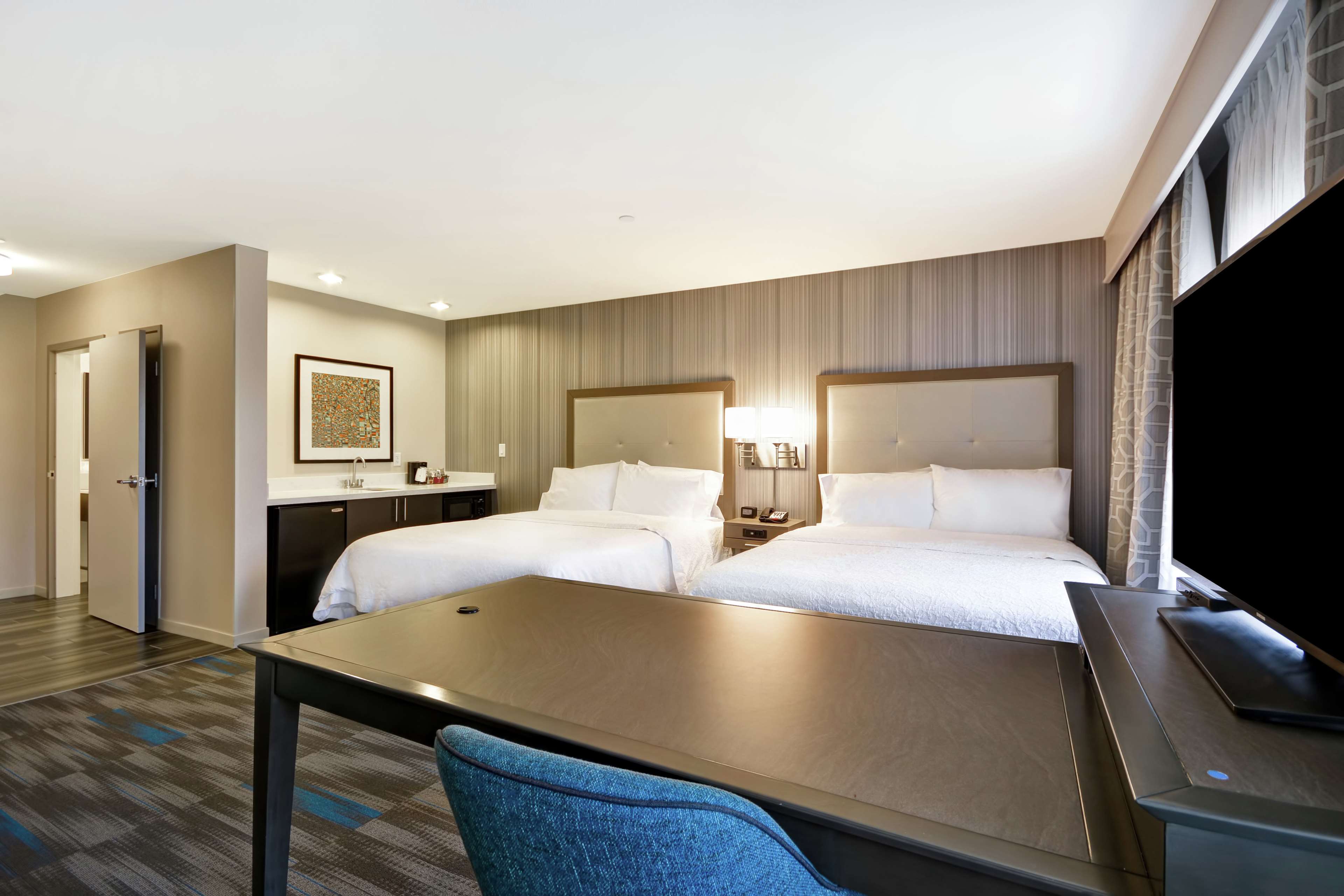 Guest room