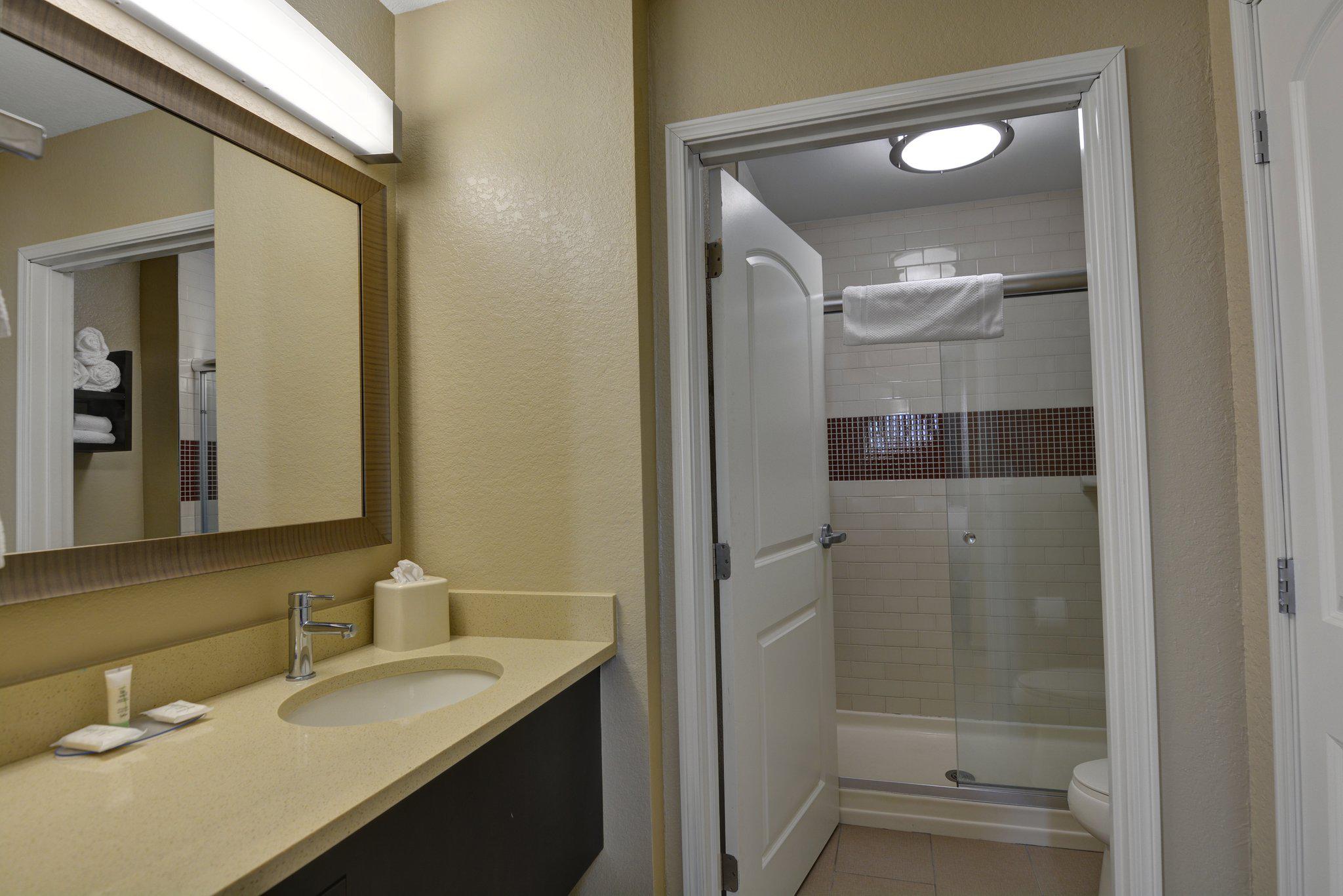 Staybridge Suites Lakeland West Photo