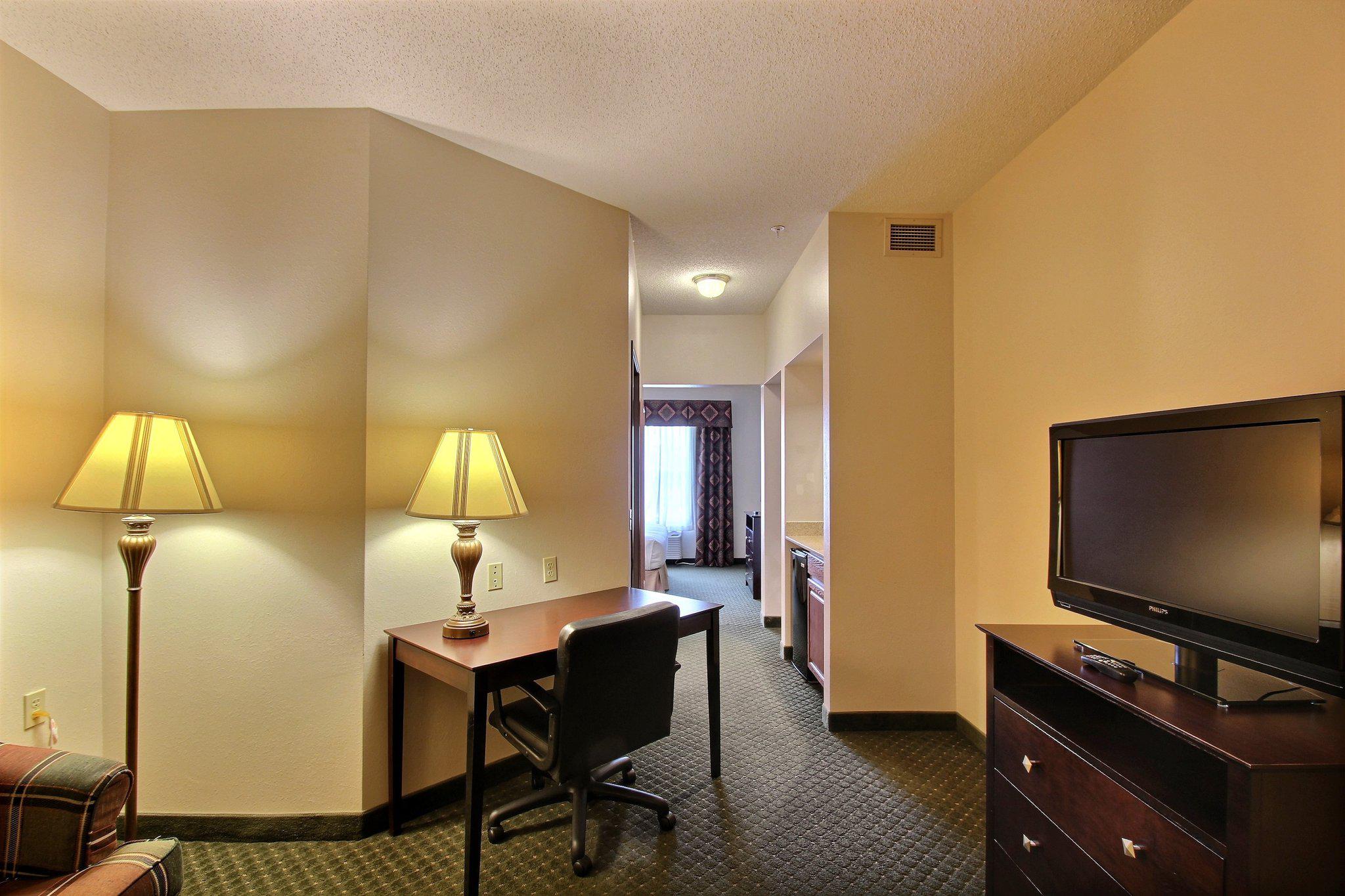 Holiday Inn Express & Suites Oshkosh-Sr 41 Photo