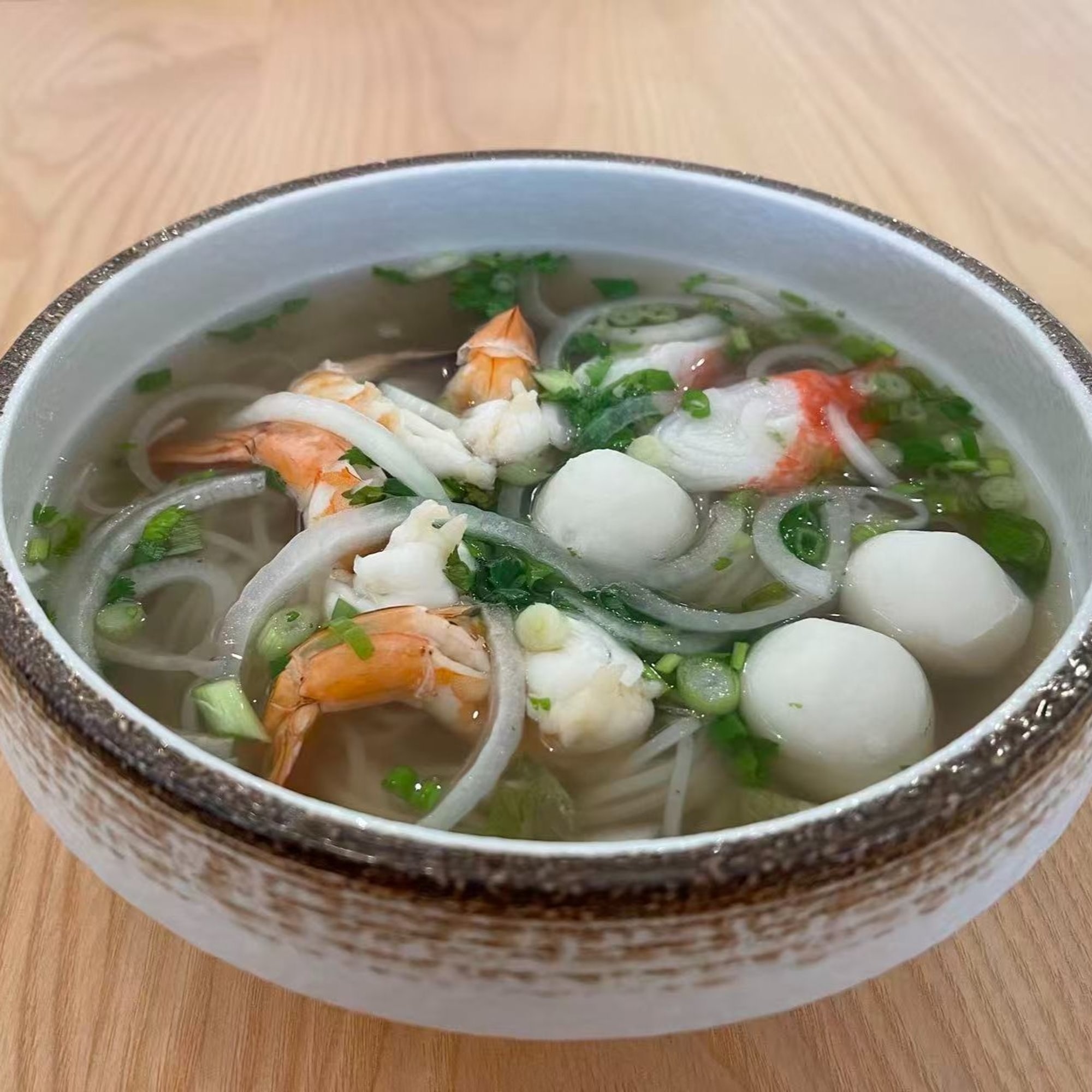 P16. seafood pho