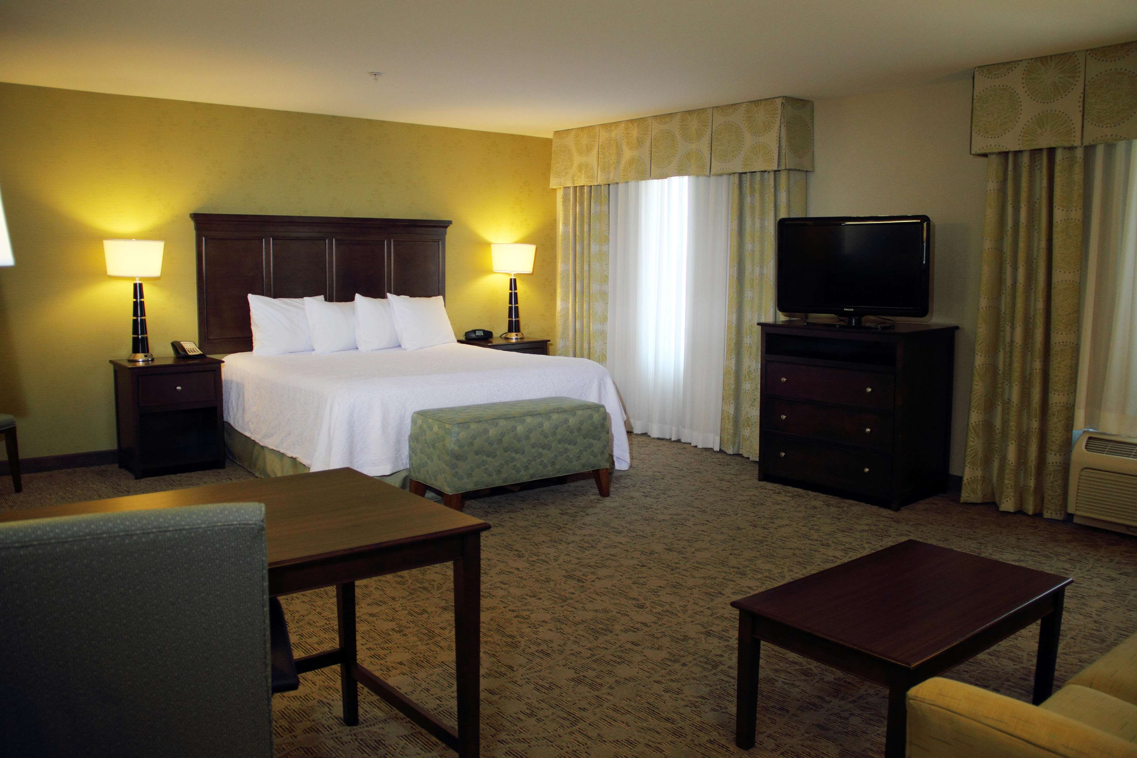 Hampton Inn & Suites Manteca Photo