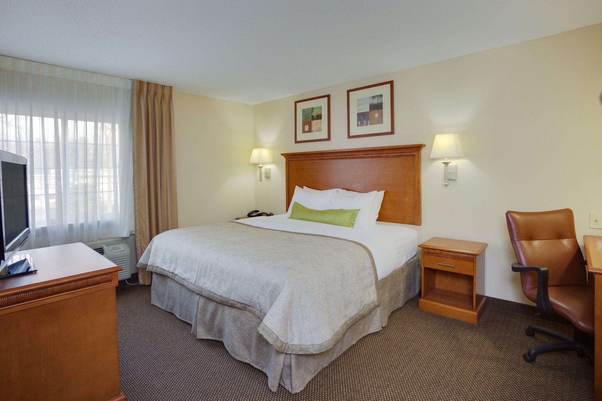 Candlewood Suites Richmond Airport Photo