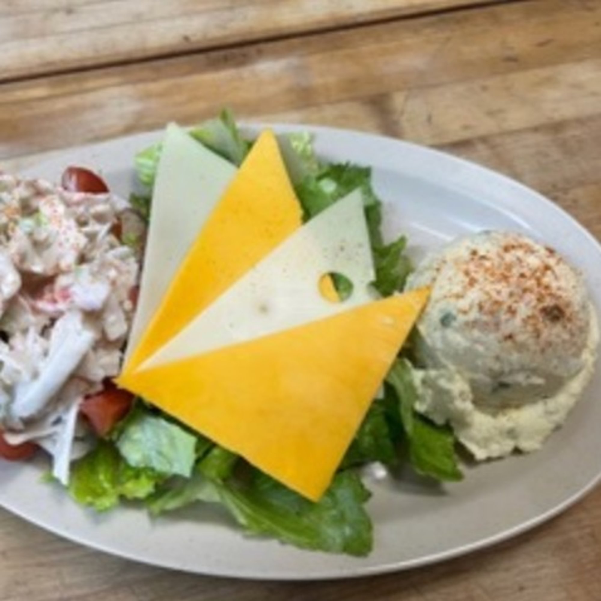 <KRAB SALAD PLATE>