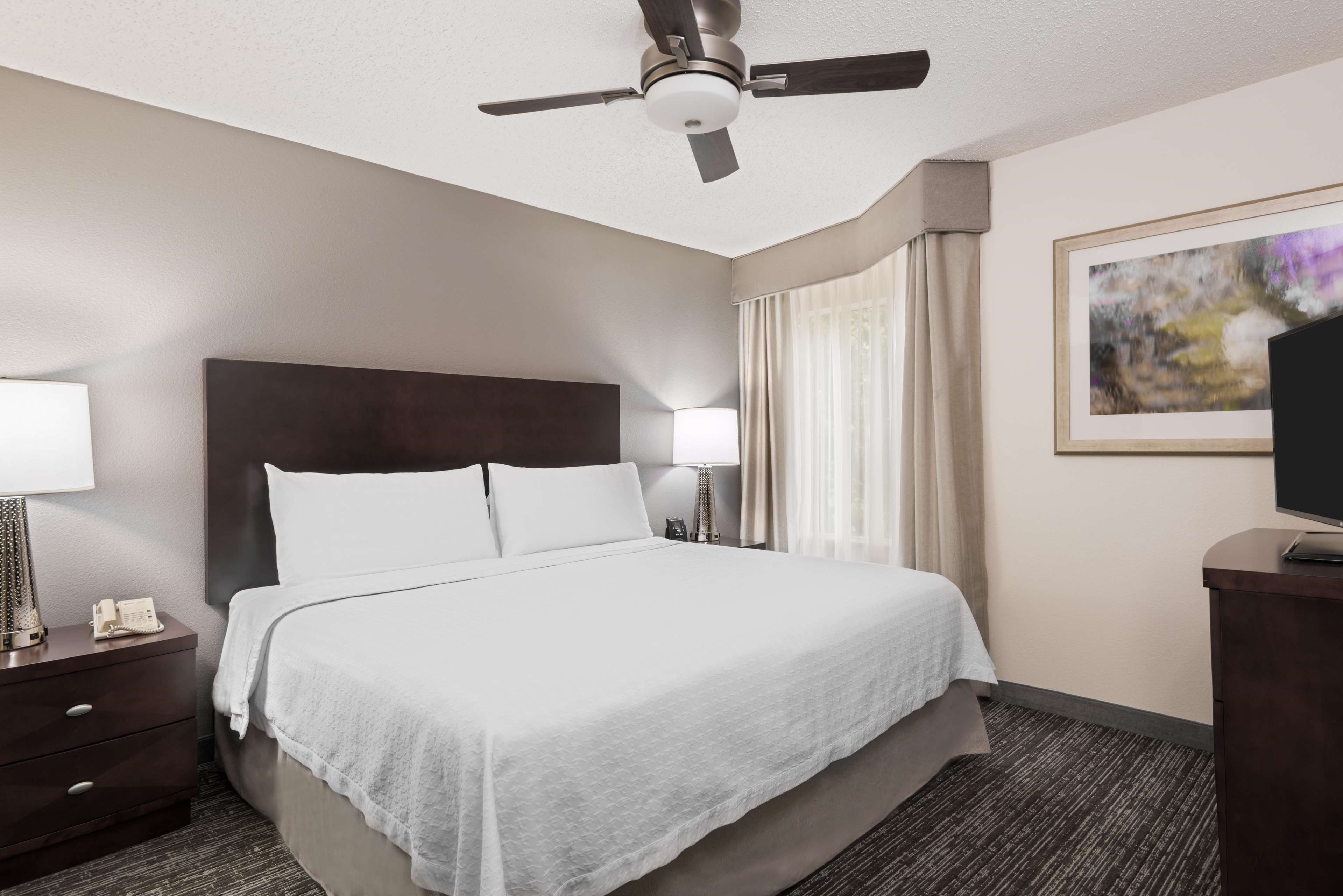 Homewood Suites by Hilton Charlotte-North/Univ Research Park Photo