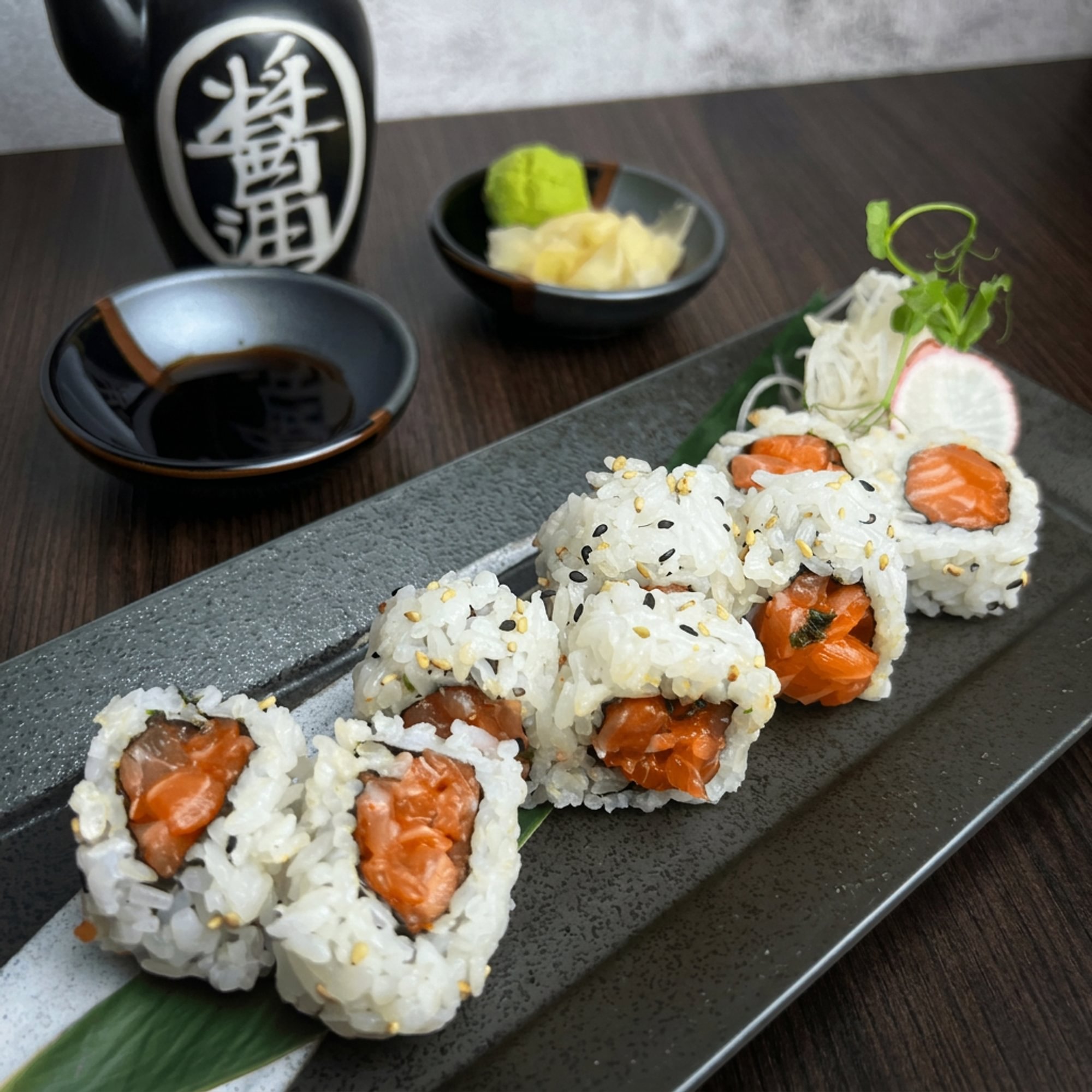 Spicy Salmon Roll