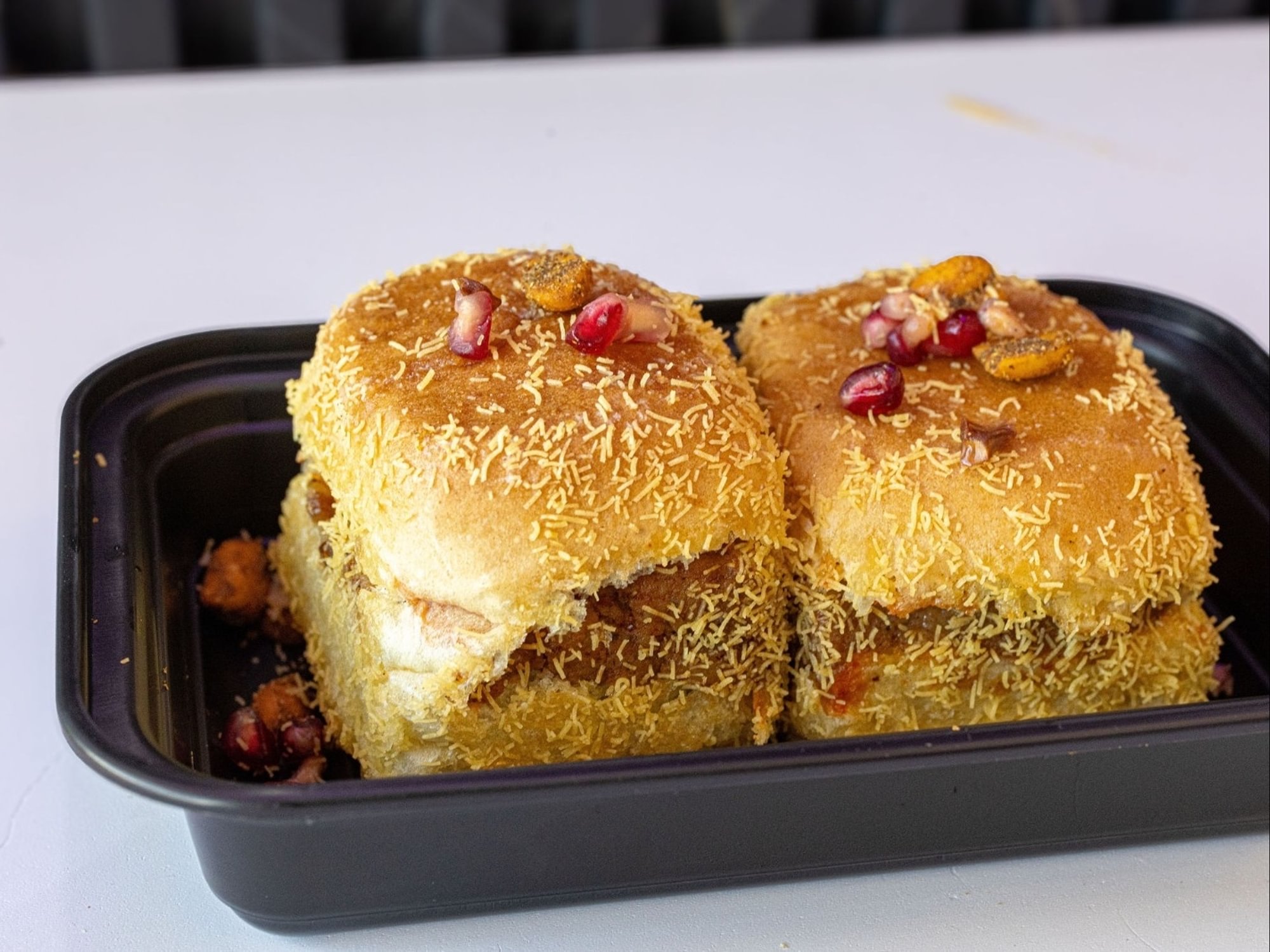 Kutchi Butter Dabeli (S)