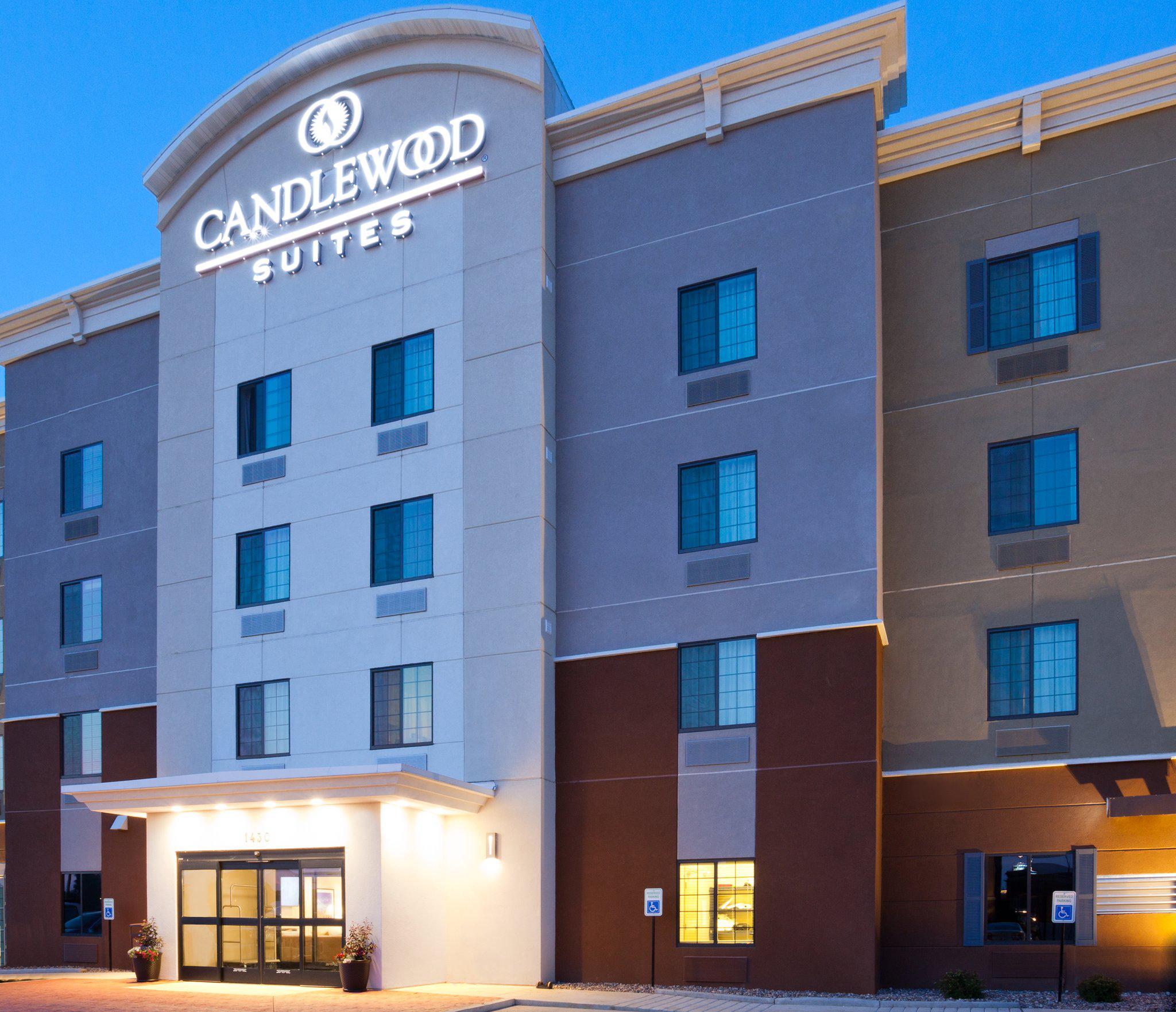 Candlewood Suites Dickinson Photo