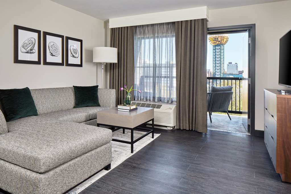 Cumberland House Knoxville, Tapestry Collection by Hilton Image