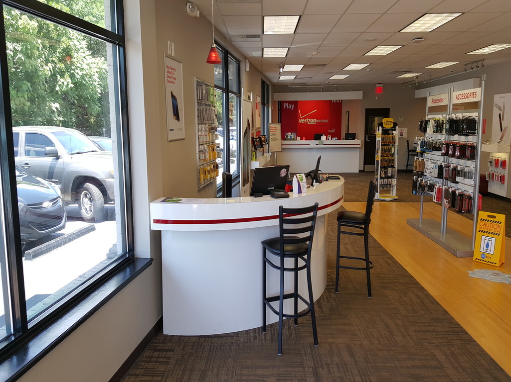 Verizon Authorized Retailer - TCC Photo