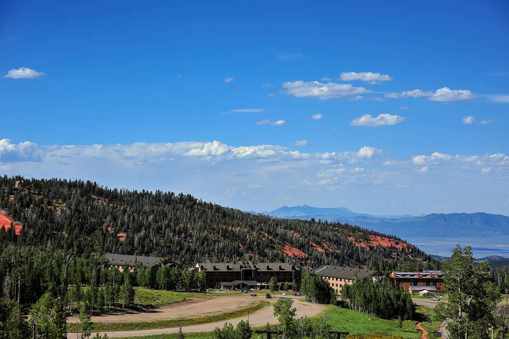 Hilton Vacation Club Cedar Breaks Brian Head Logo