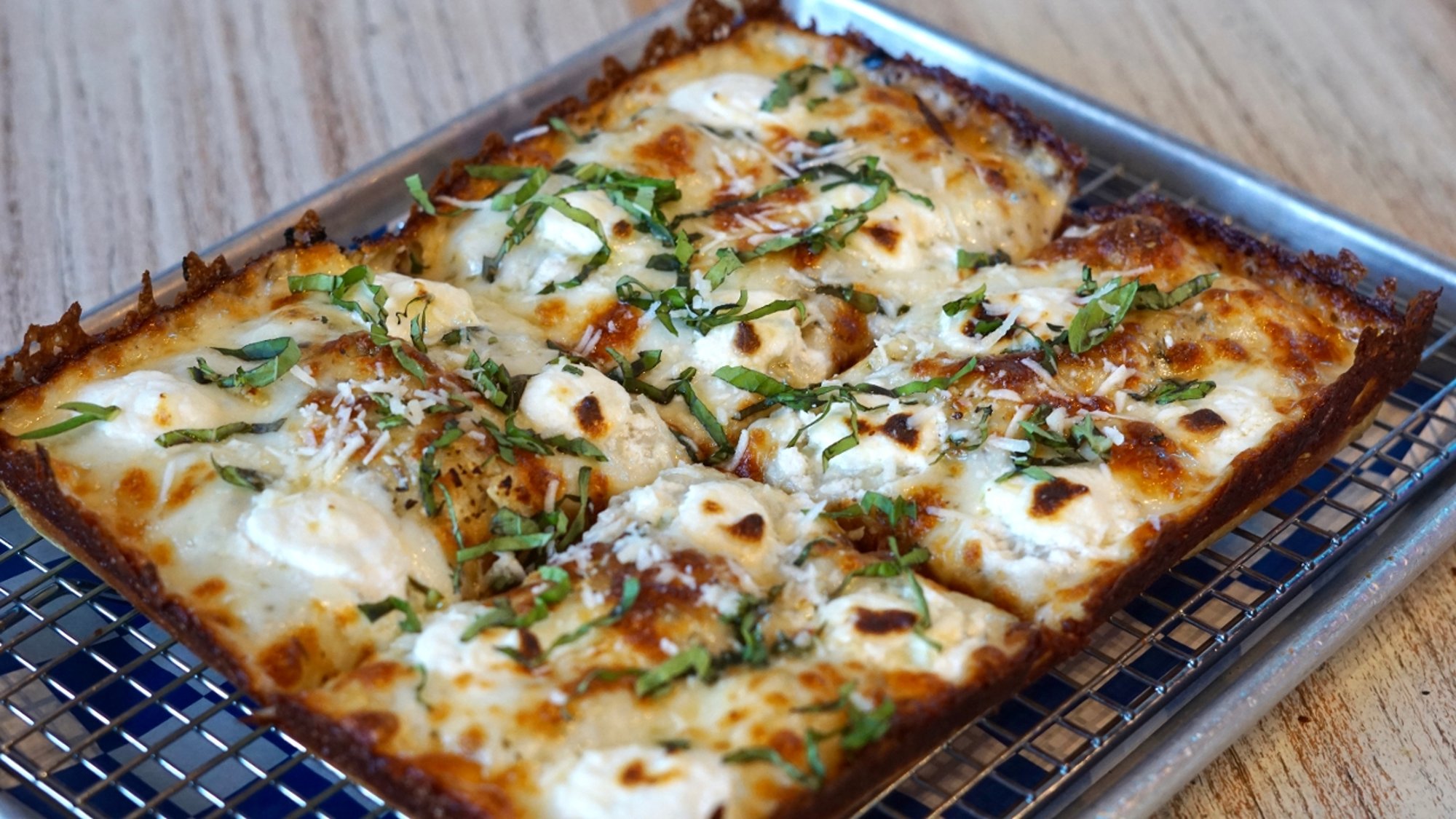 Small Five Cheese Bianca