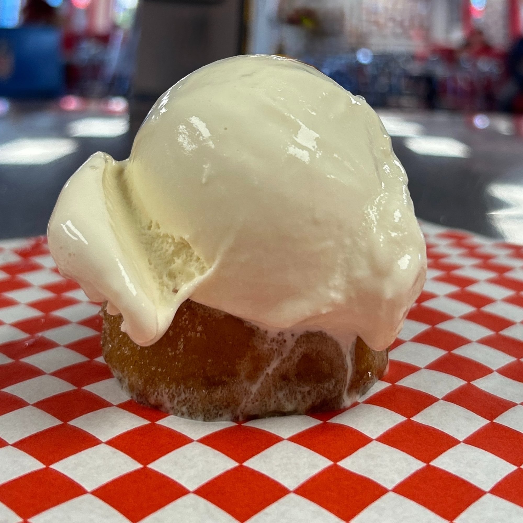 Donut a La Mode