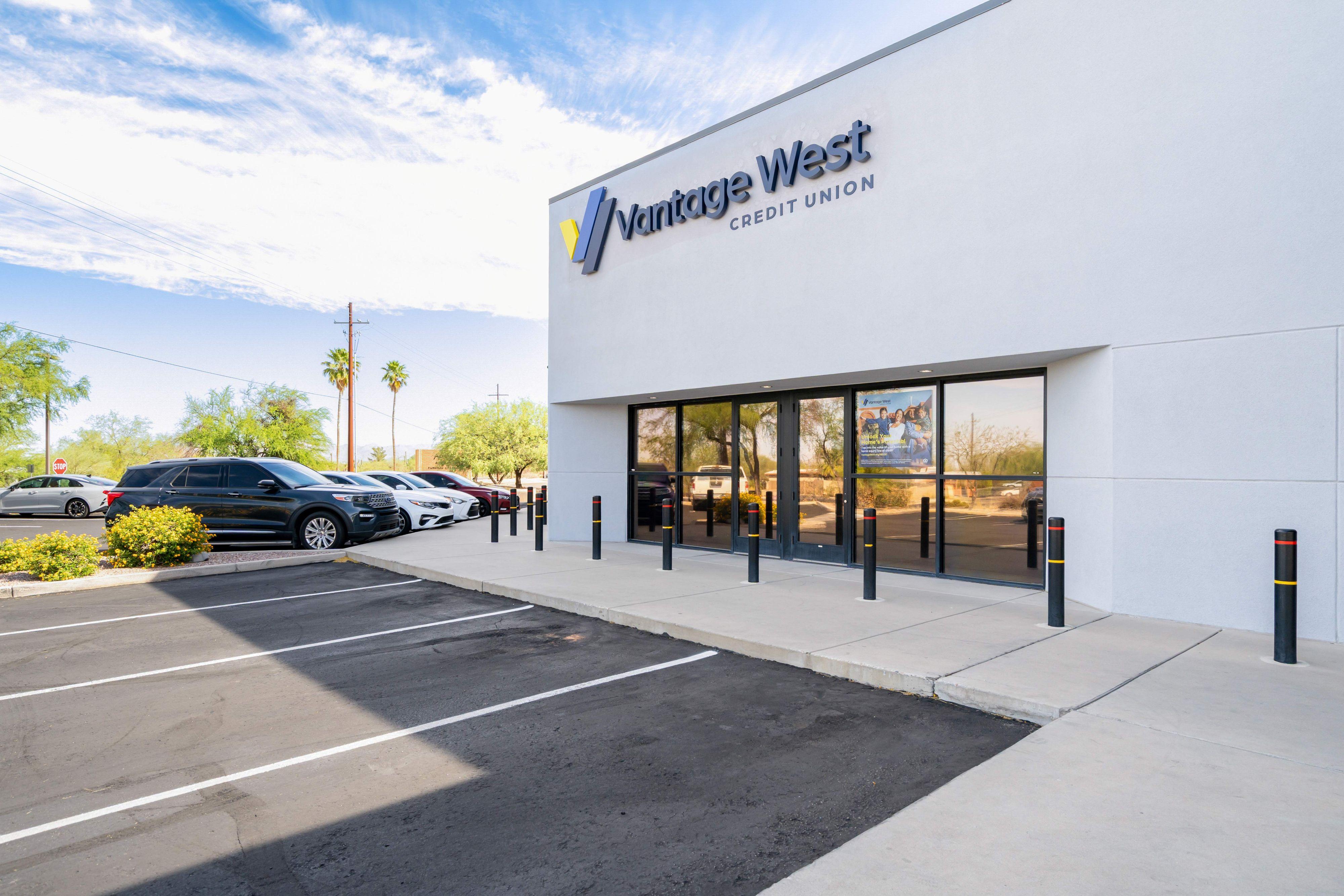 Vantage West Credit Union Image