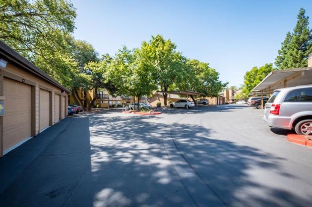 Images Copper Creek Apartments