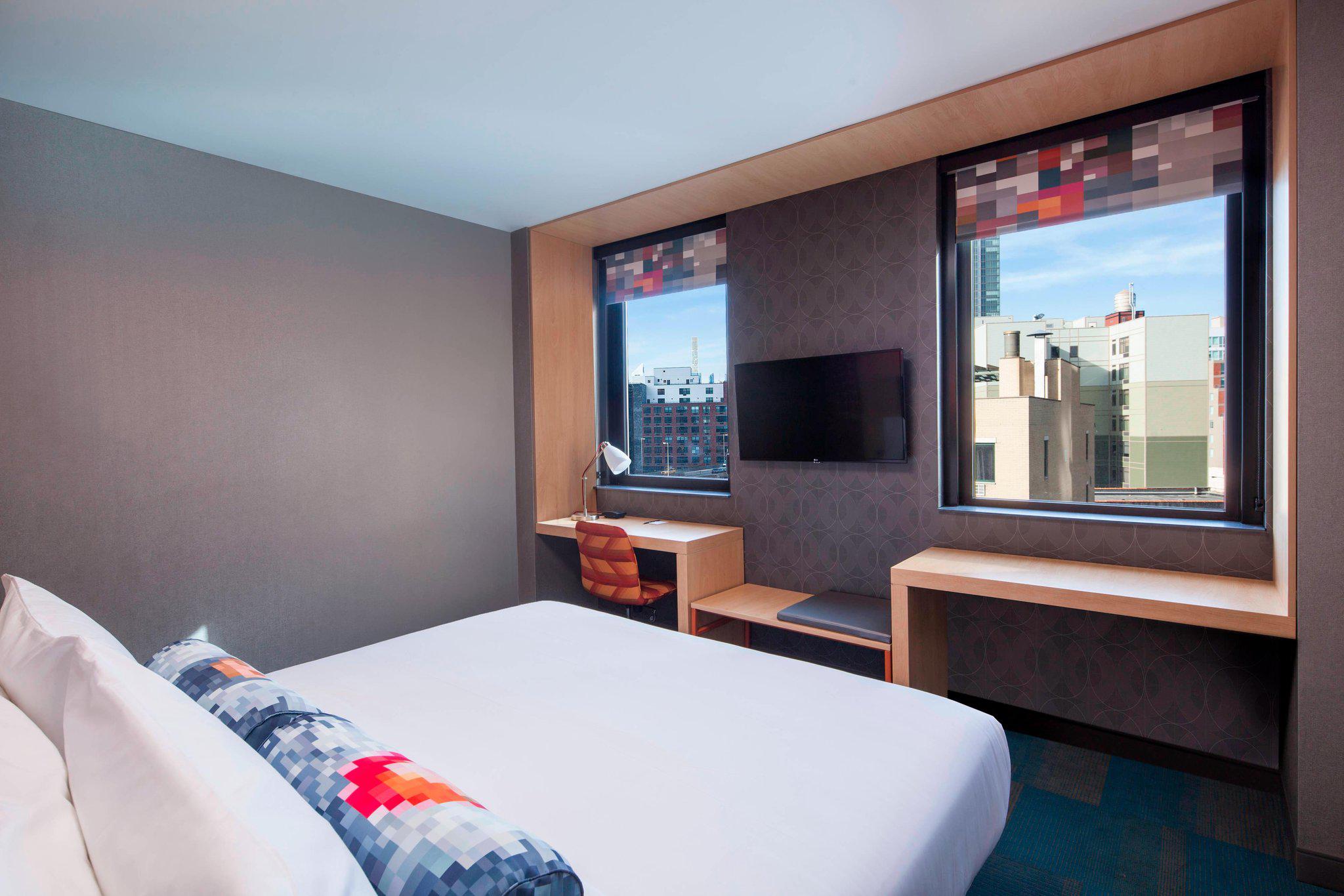 Aloft Long Island City-Manhattan View Photo