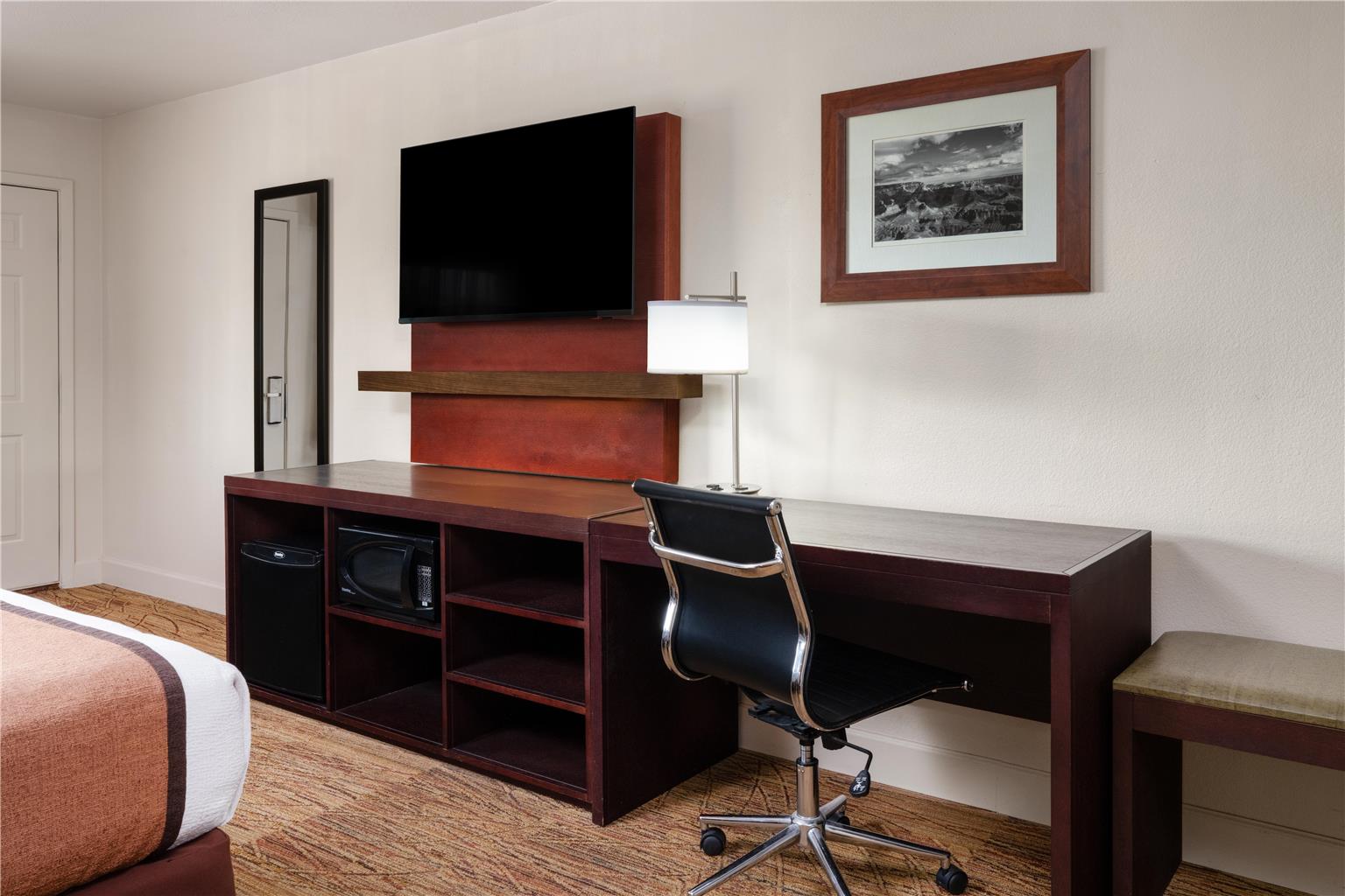 Best Western Discovery Inn Image