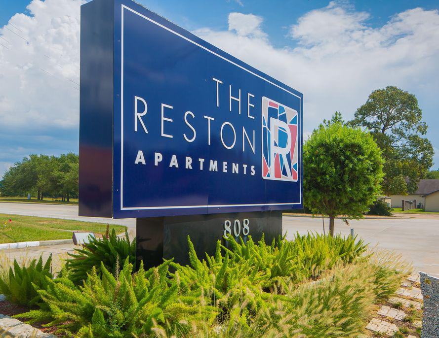 The Reston Apartments Photo