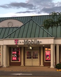 T-Mobile Store at 42 Hampton Village Plaza, St Louis, MO | T-Mobile