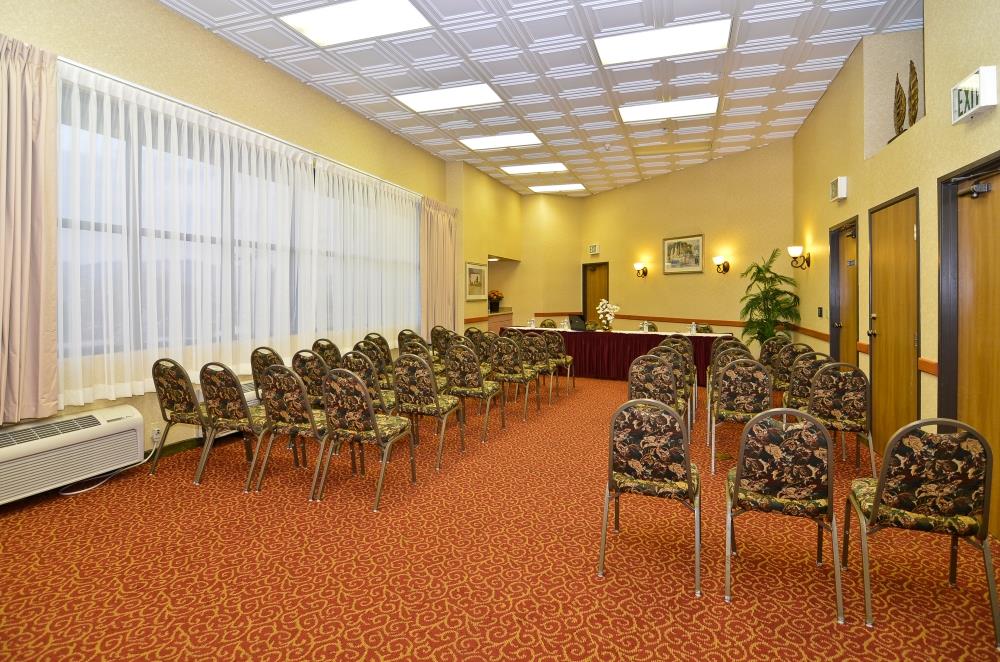 Best Western Inn & Suites At Discovery Kingdom Image