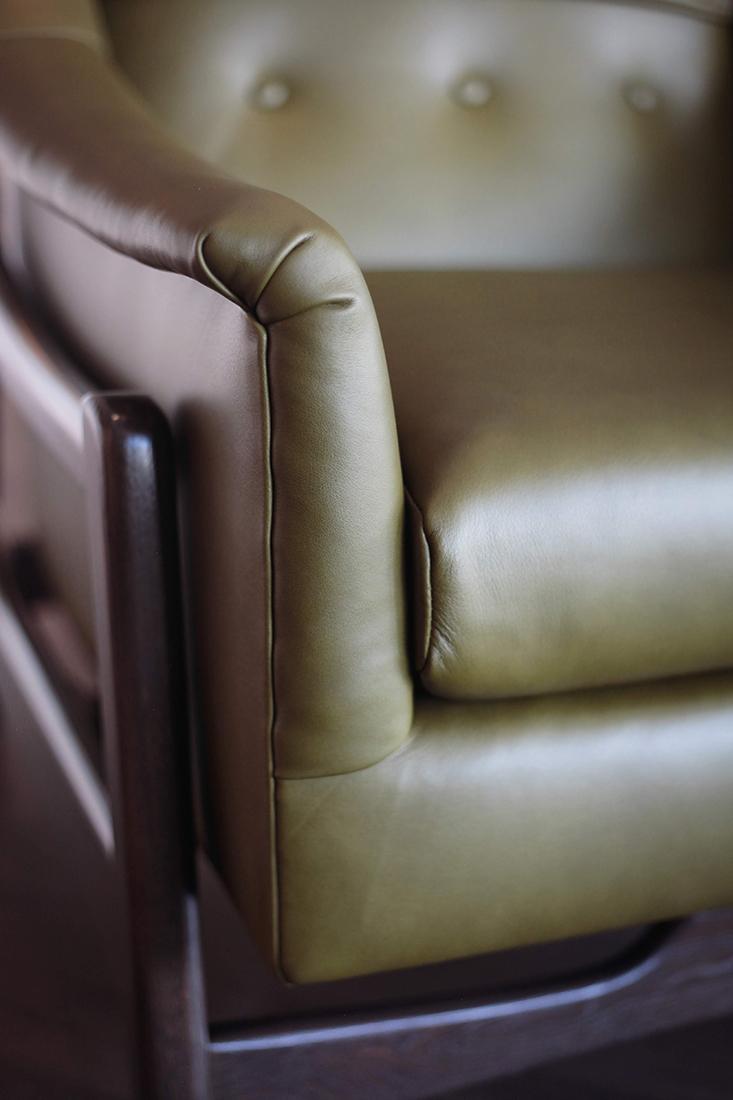 Queen Anne Upholstery and Refinishing Photo