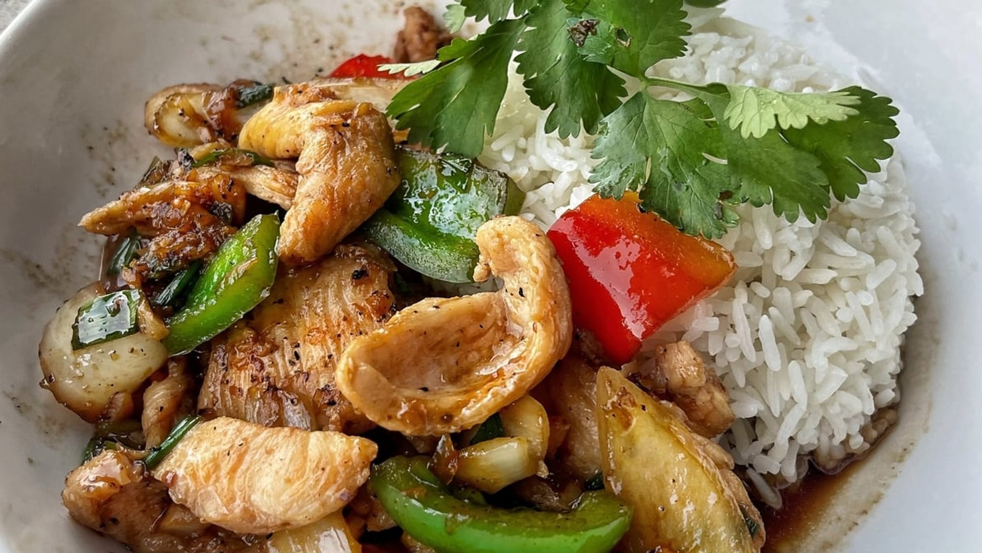 35. Lemongrass Chicken or Beef 🌶️