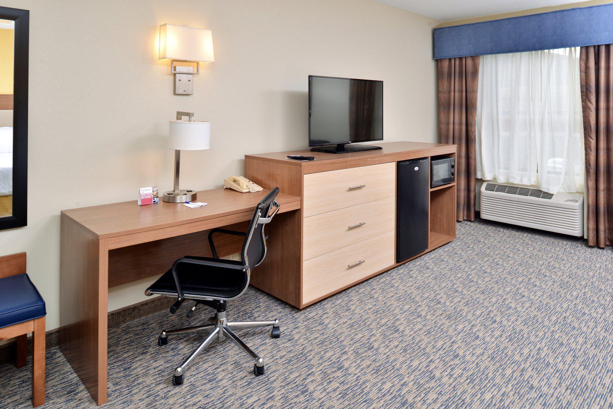 Holiday Inn Express Providence-North Attleboro Photo